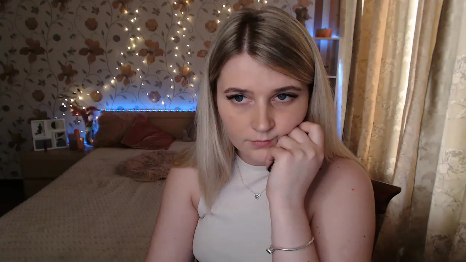 Gallery image thumbnail from Nice_Ass007's myfreecams stream on, 06/28/2023, 04:58 image 5 of 20