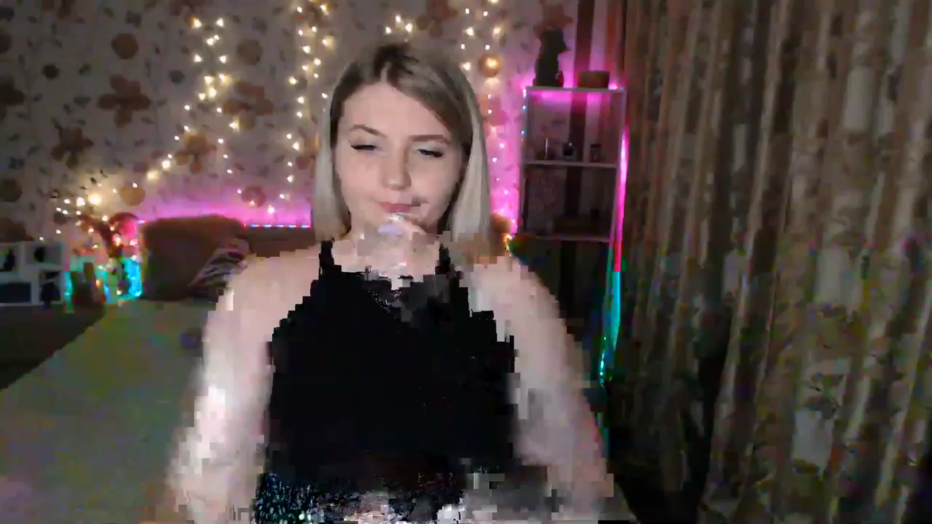 Gallery image thumbnail from Nice_Ass007's myfreecams stream on, 07/07/2023, 20:28 image 4 of 20