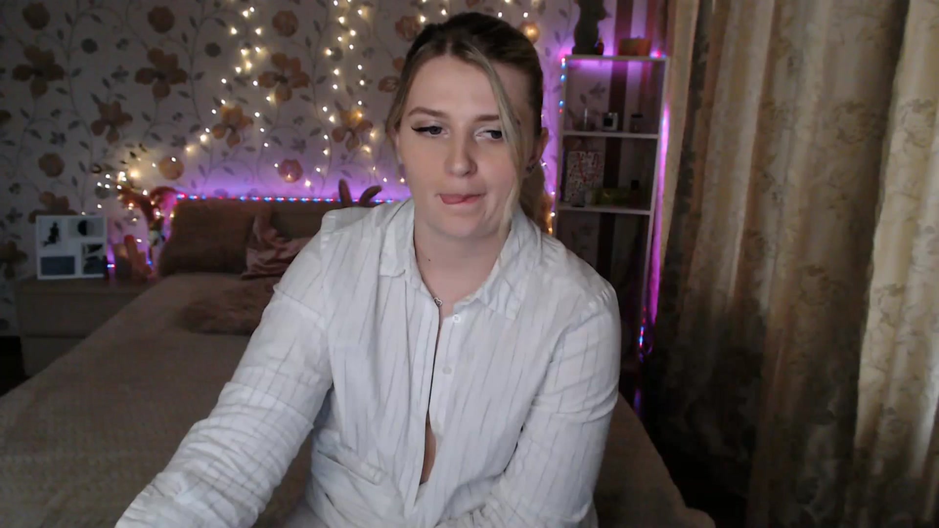 Gallery image thumbnail from Nice_Ass007's myfreecams stream on, 07/08/2023, 16:33 image 14 of 20
