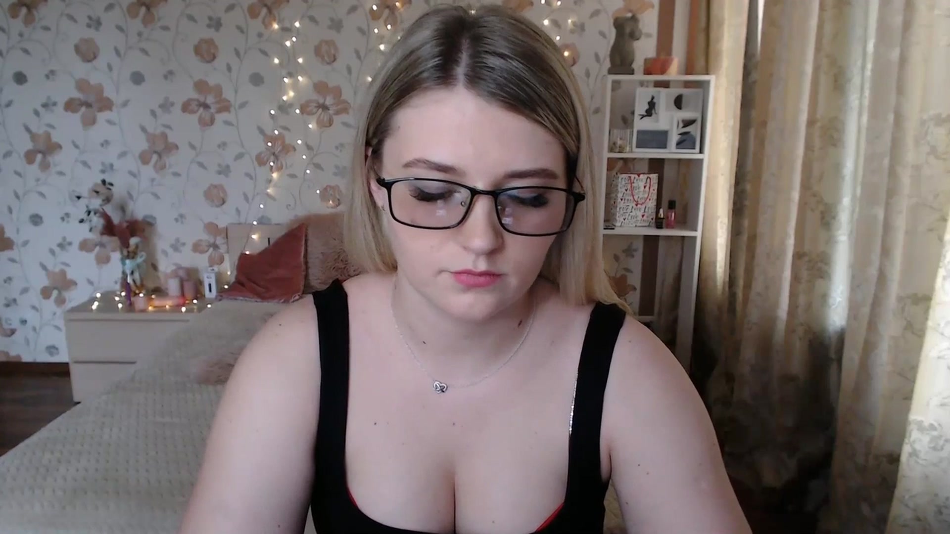 Gallery image thumbnail from Nice_Ass007's myfreecams stream on, 07/15/2023, 10:19 image 6 of 20