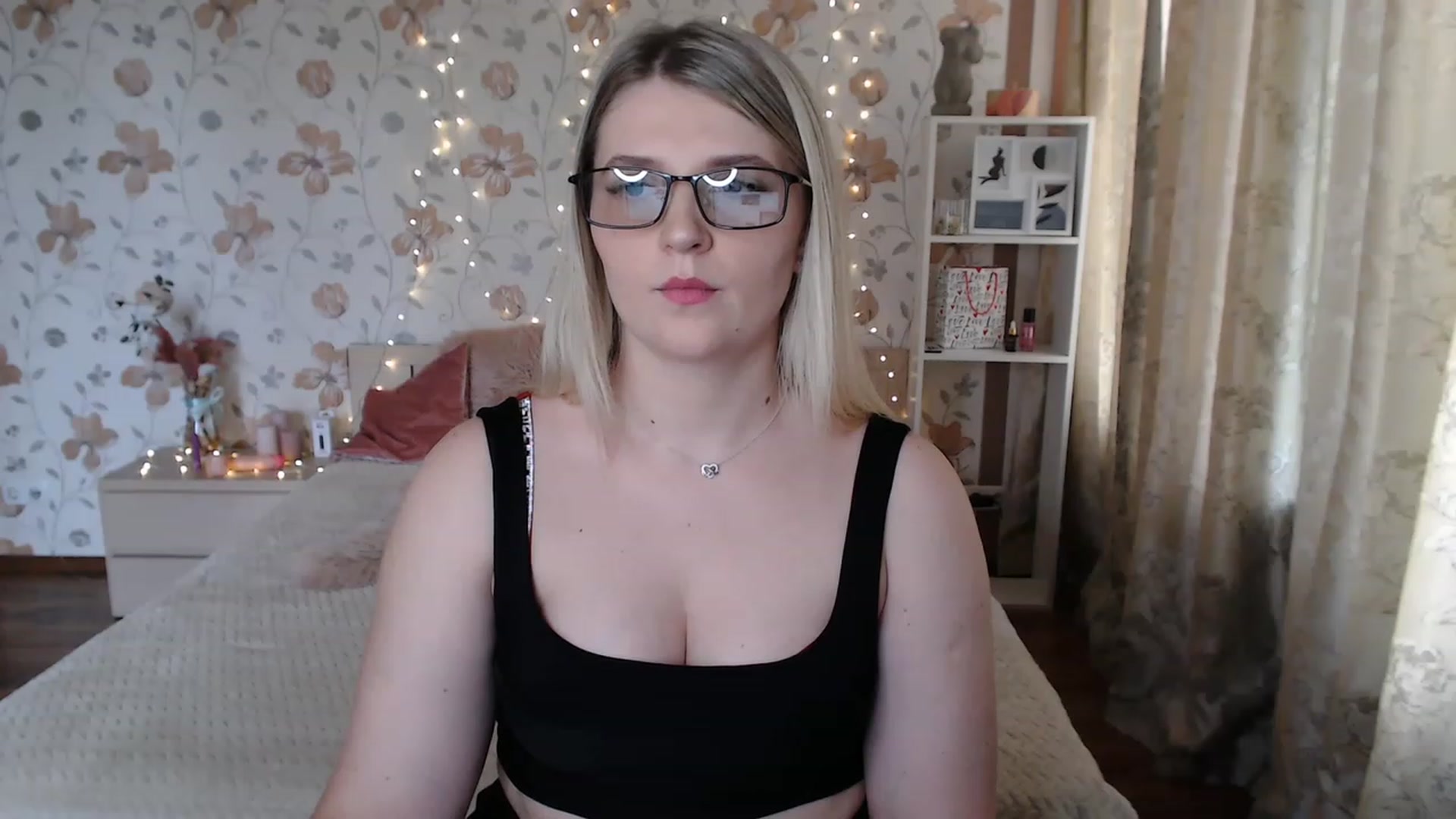 Gallery image thumbnail from Nice_Ass007's myfreecams stream on, 07/15/2023, 10:40 image 4 of 20