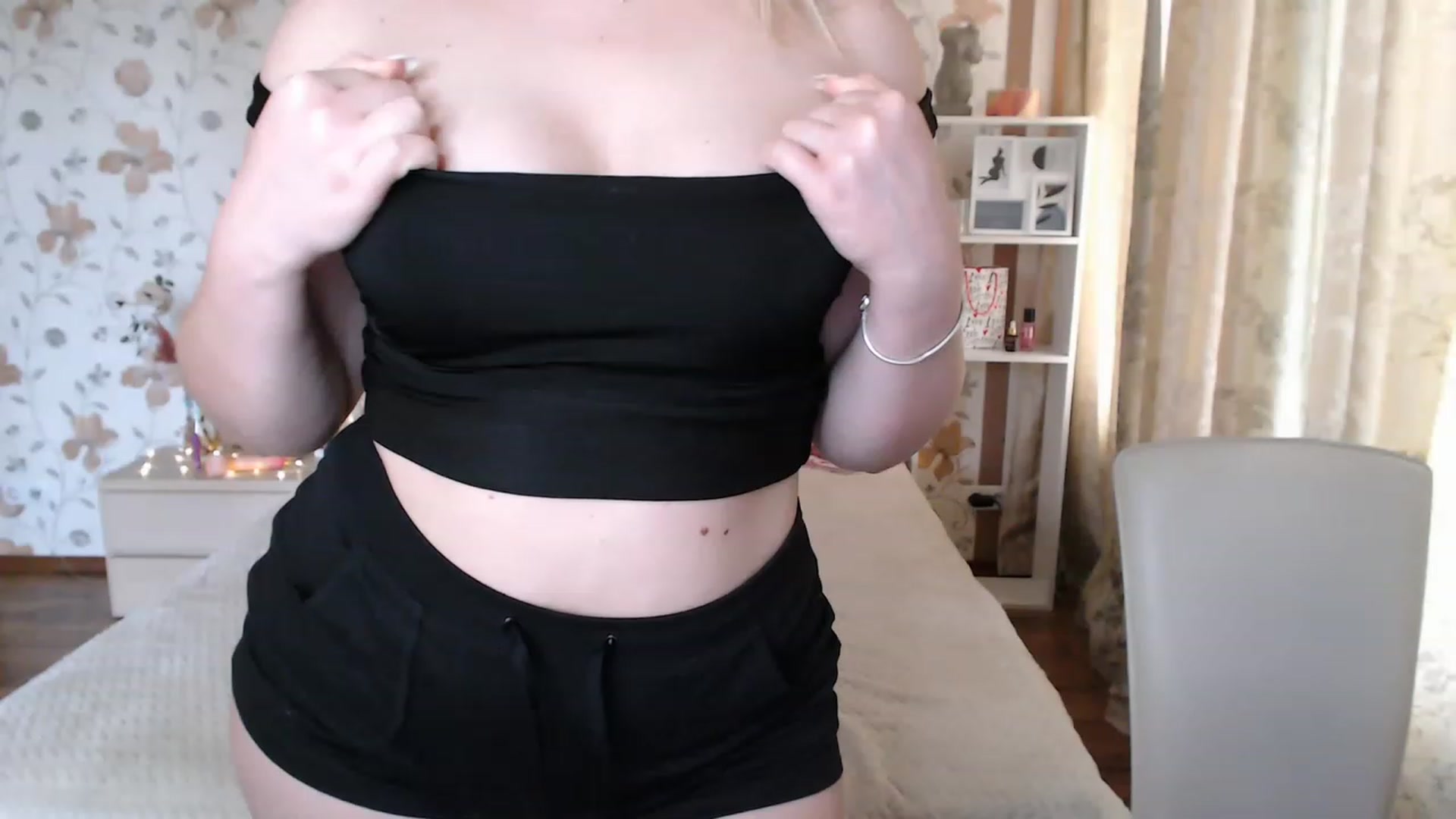 Gallery image thumbnail from Nice_Ass007's myfreecams stream on, 07/15/2023, 10:40 image 16 of 20