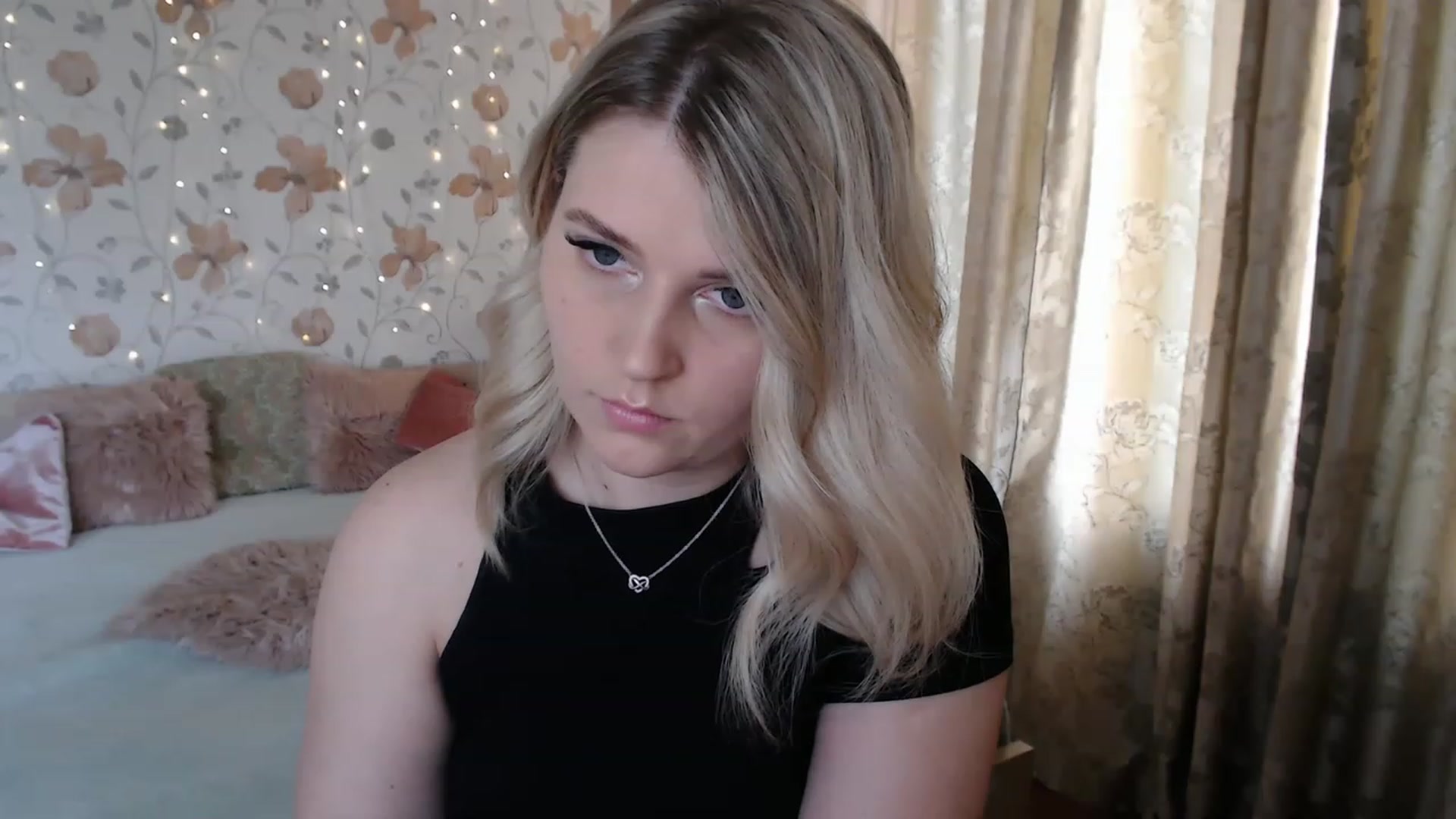 Gallery image thumbnail from Nice_Ass007's myfreecams stream on, 07/18/2023, 10:20 image 8 of 20