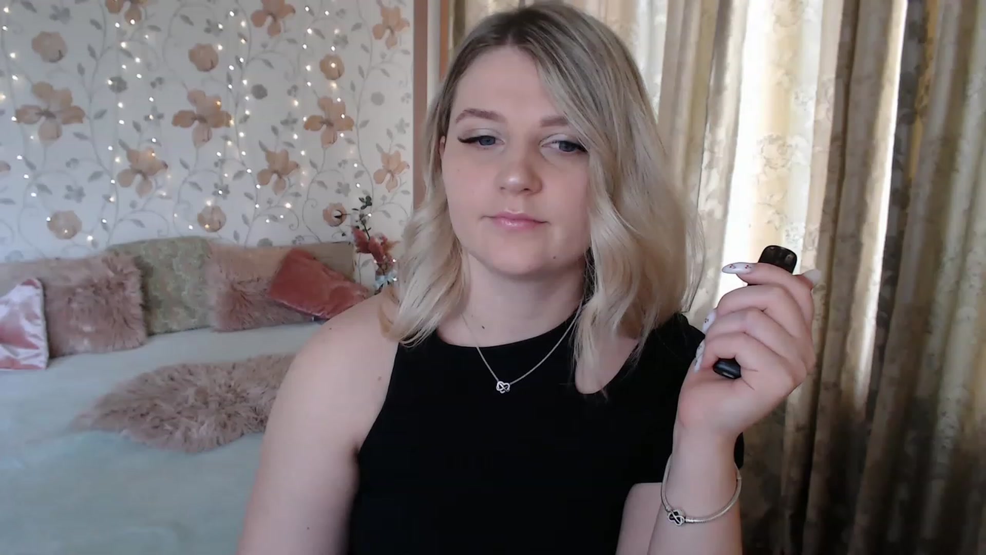 Gallery image thumbnail from Nice_Ass007's myfreecams stream on, 07/18/2023, 10:20 image 14 of 20