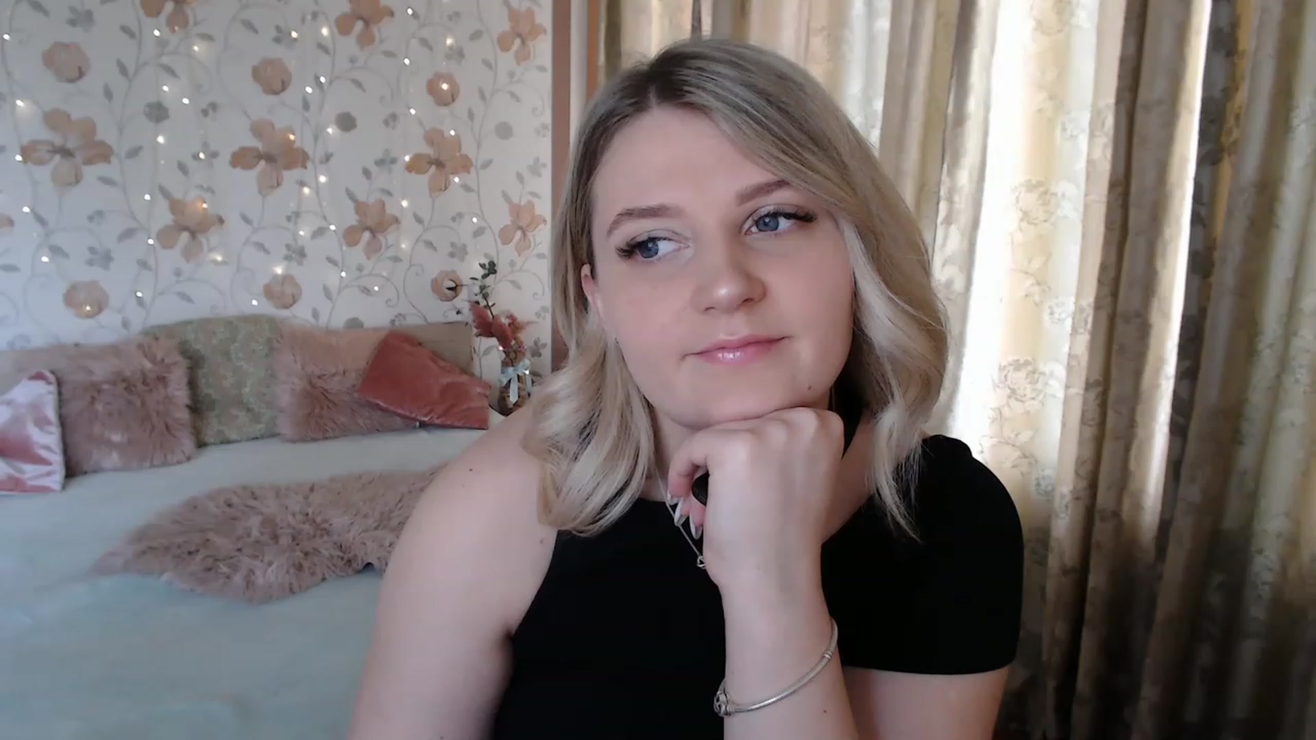 Gallery image thumbnail from Nice_Ass007's myfreecams stream on, 07/18/2023, 10:20 image 12 of 20