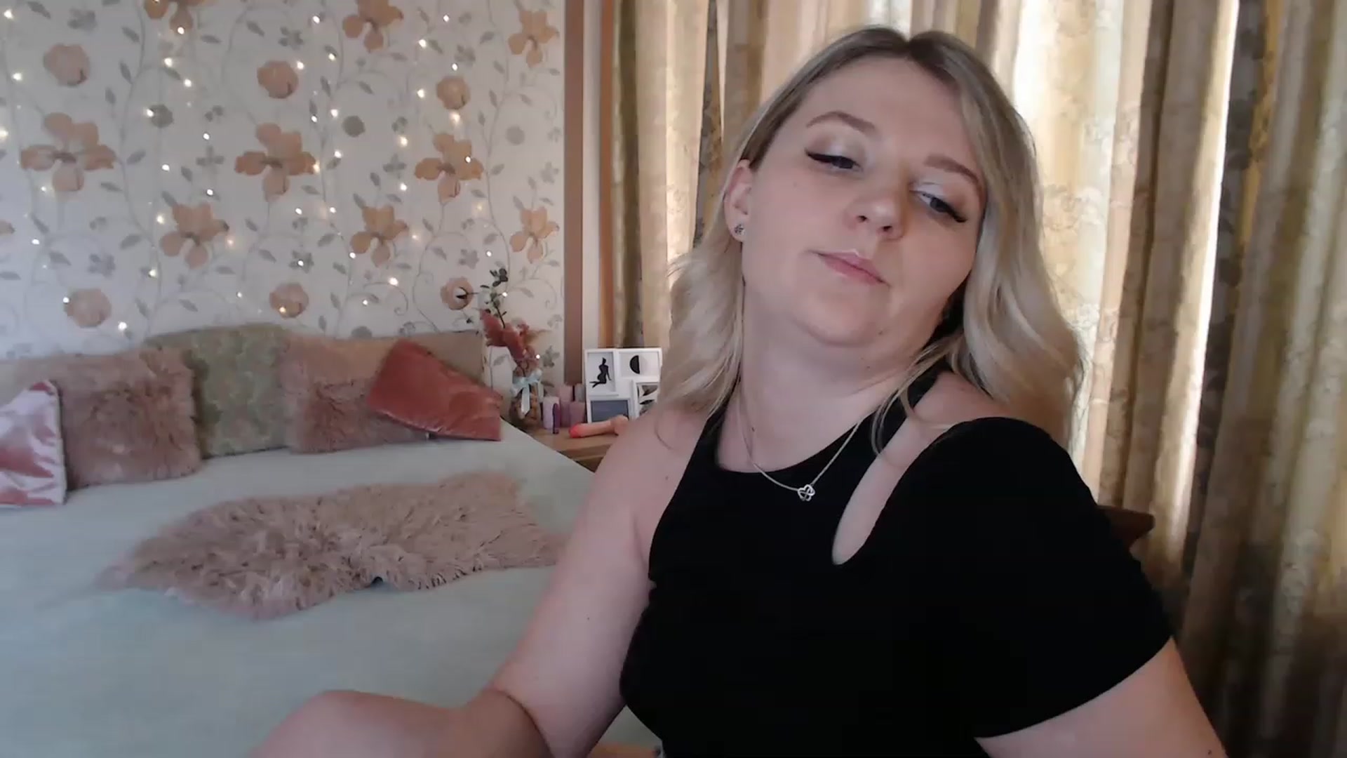 Gallery image thumbnail from Nice_Ass007's myfreecams stream on, 07/18/2023, 11:27 image 1 of 20