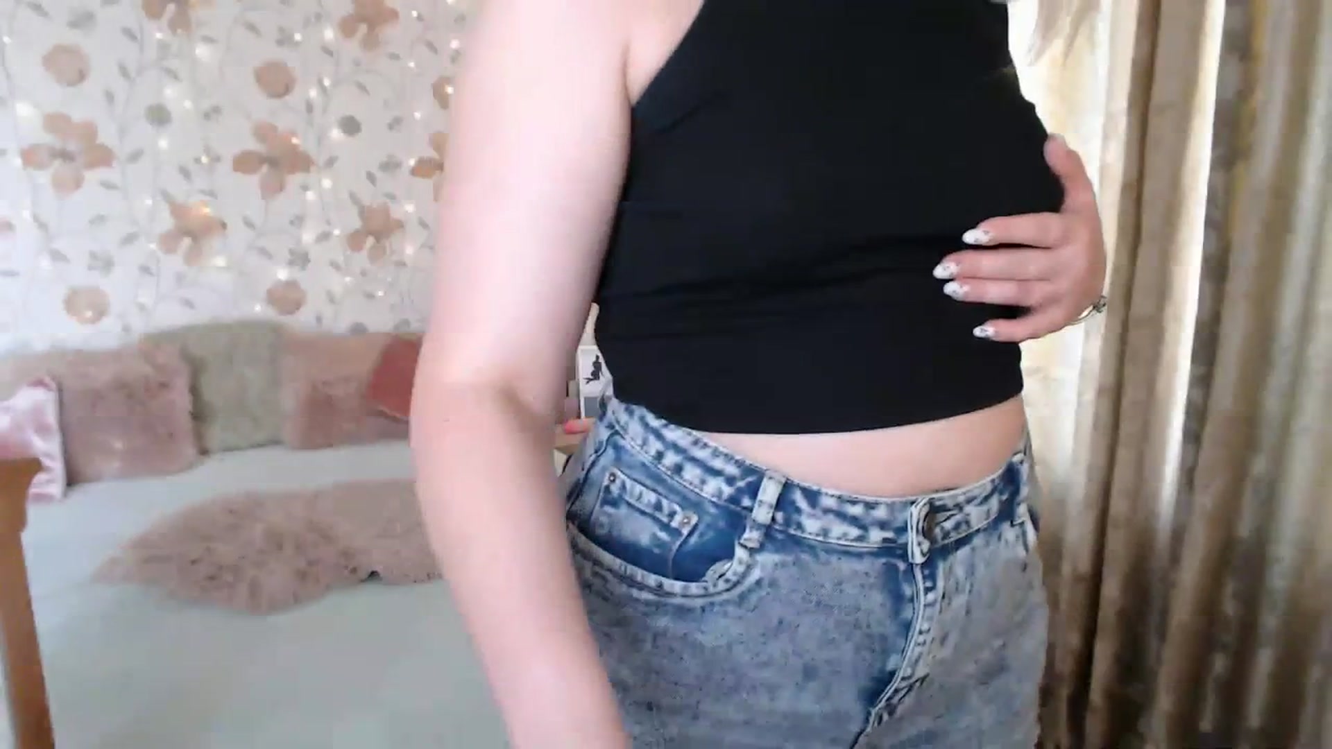 Gallery image thumbnail from Nice_Ass007's myfreecams stream on, 07/18/2023, 12:17 image 13 of 20