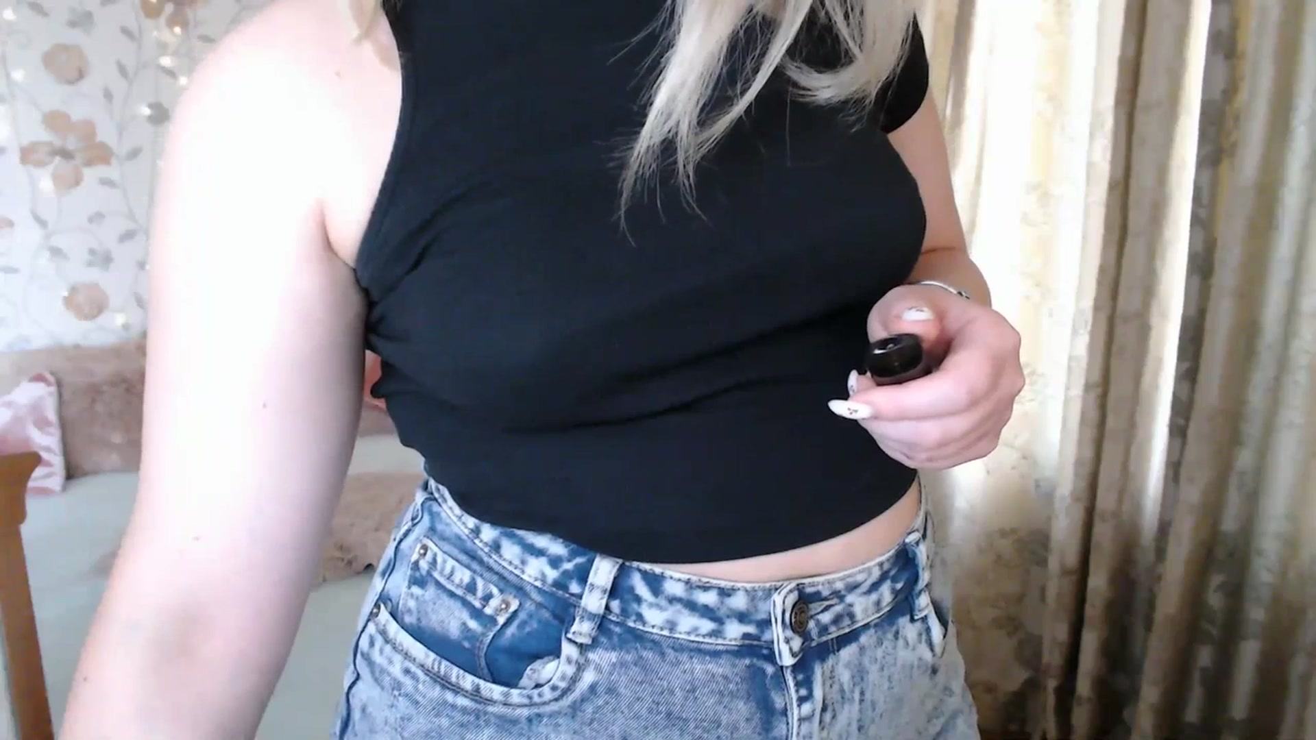 Gallery image thumbnail from Nice_Ass007's myfreecams stream on, 07/18/2023, 12:17 image 14 of 20