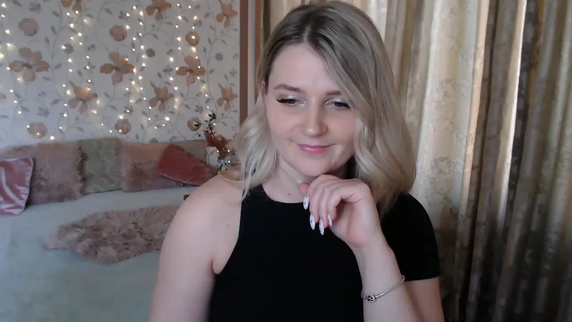 Gallery image thumbnail from Nice_Ass007's myfreecams stream on, 07/18/2023, 15:45 image 17 of 20