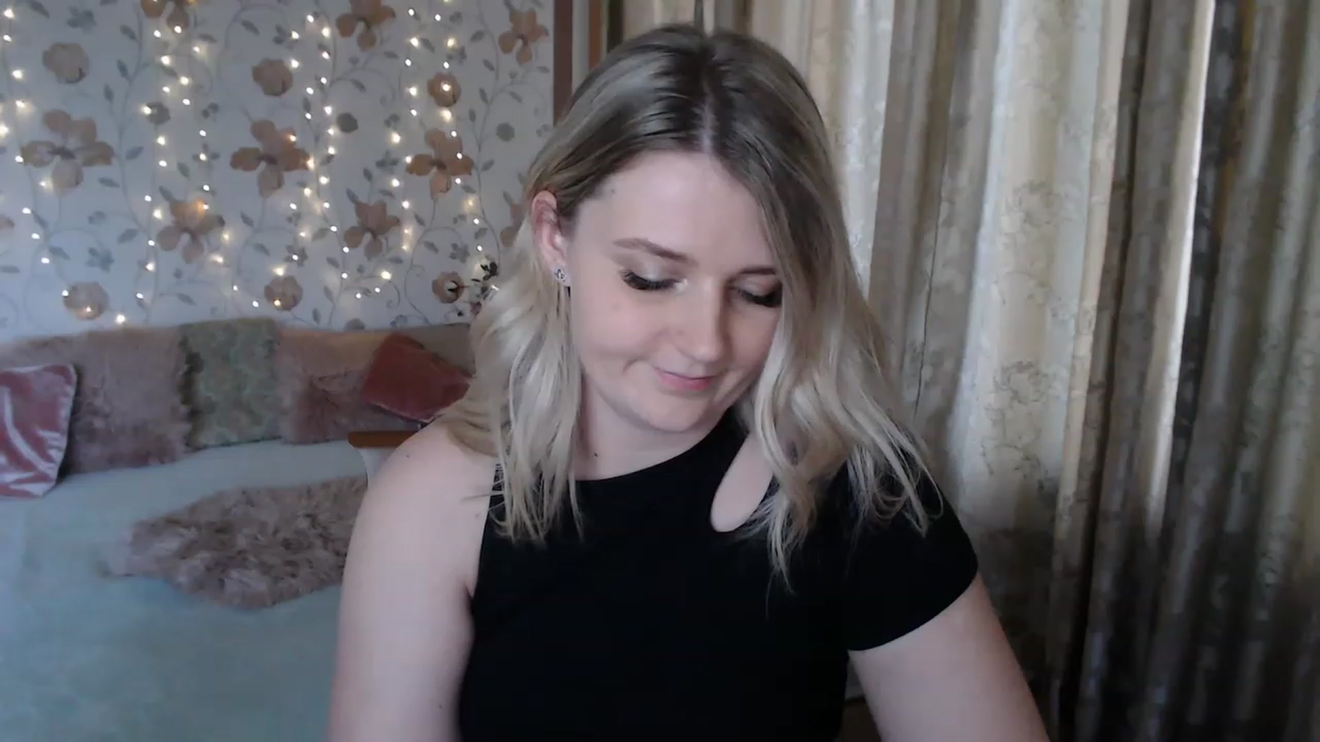 Gallery image thumbnail from Nice_Ass007's myfreecams stream on, 07/18/2023, 15:45 image 9 of 20