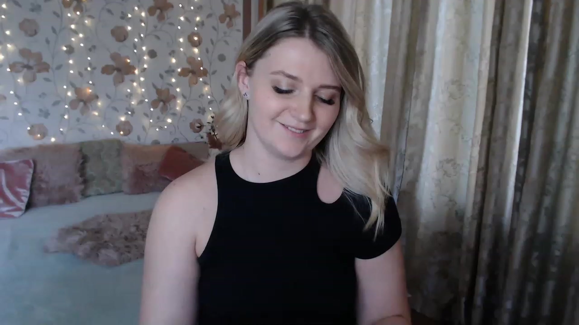 Gallery image thumbnail from Nice_Ass007's myfreecams stream on, 07/18/2023, 15:45 image 14 of 20