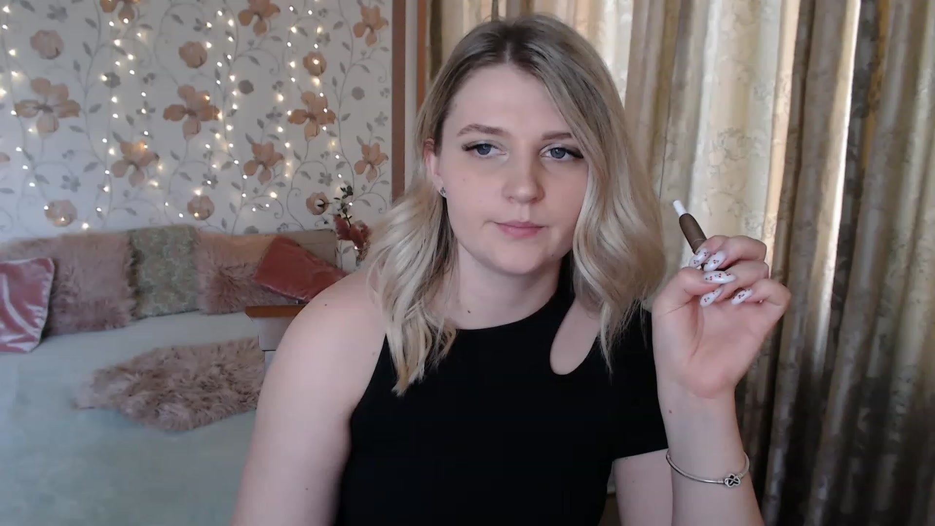 Gallery image thumbnail from Nice_Ass007's myfreecams stream on, 07/18/2023, 15:45 image 3 of 20