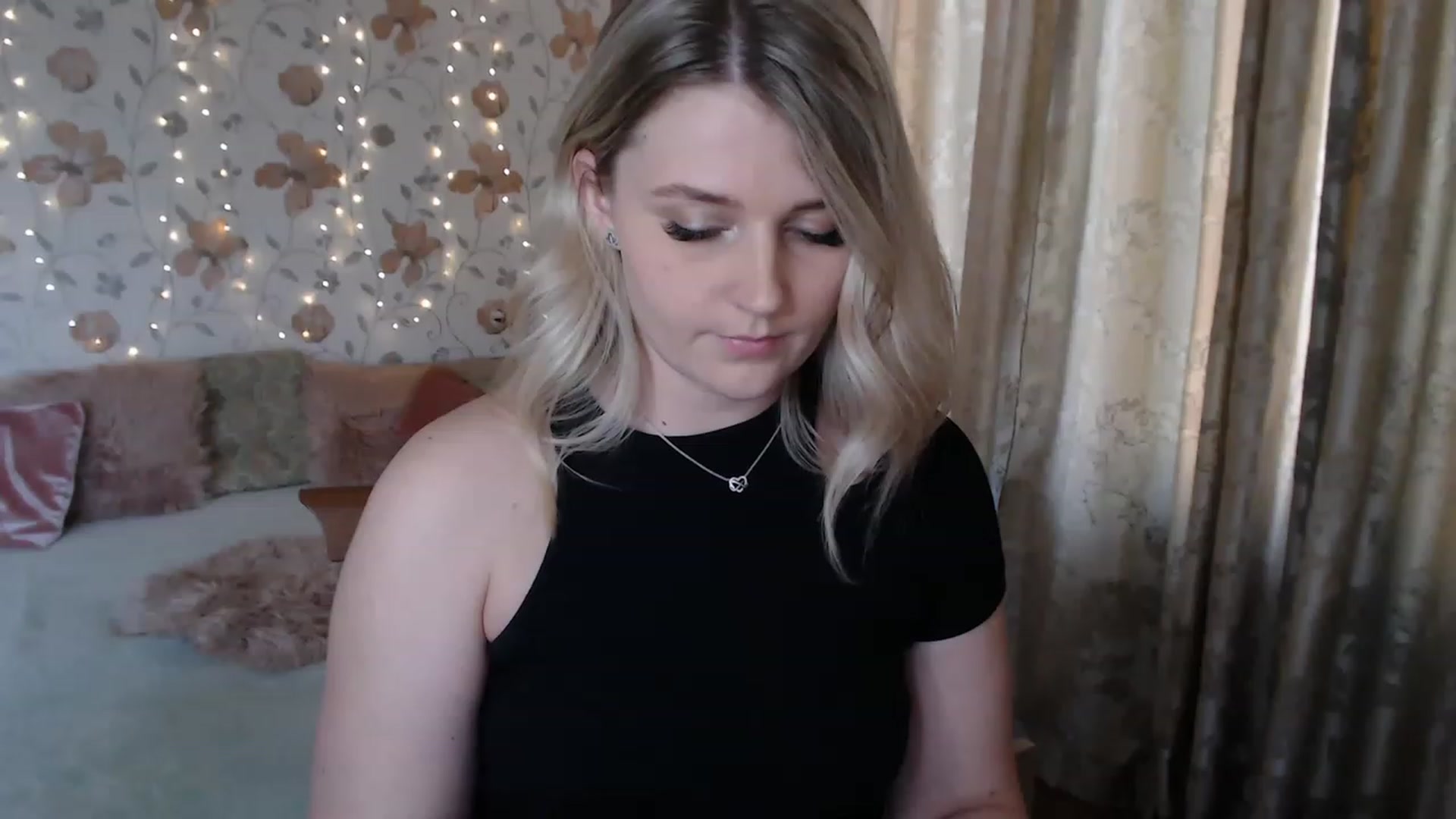 Gallery image thumbnail from Nice_Ass007's myfreecams stream on, 07/18/2023, 16:16 image 2 of 20