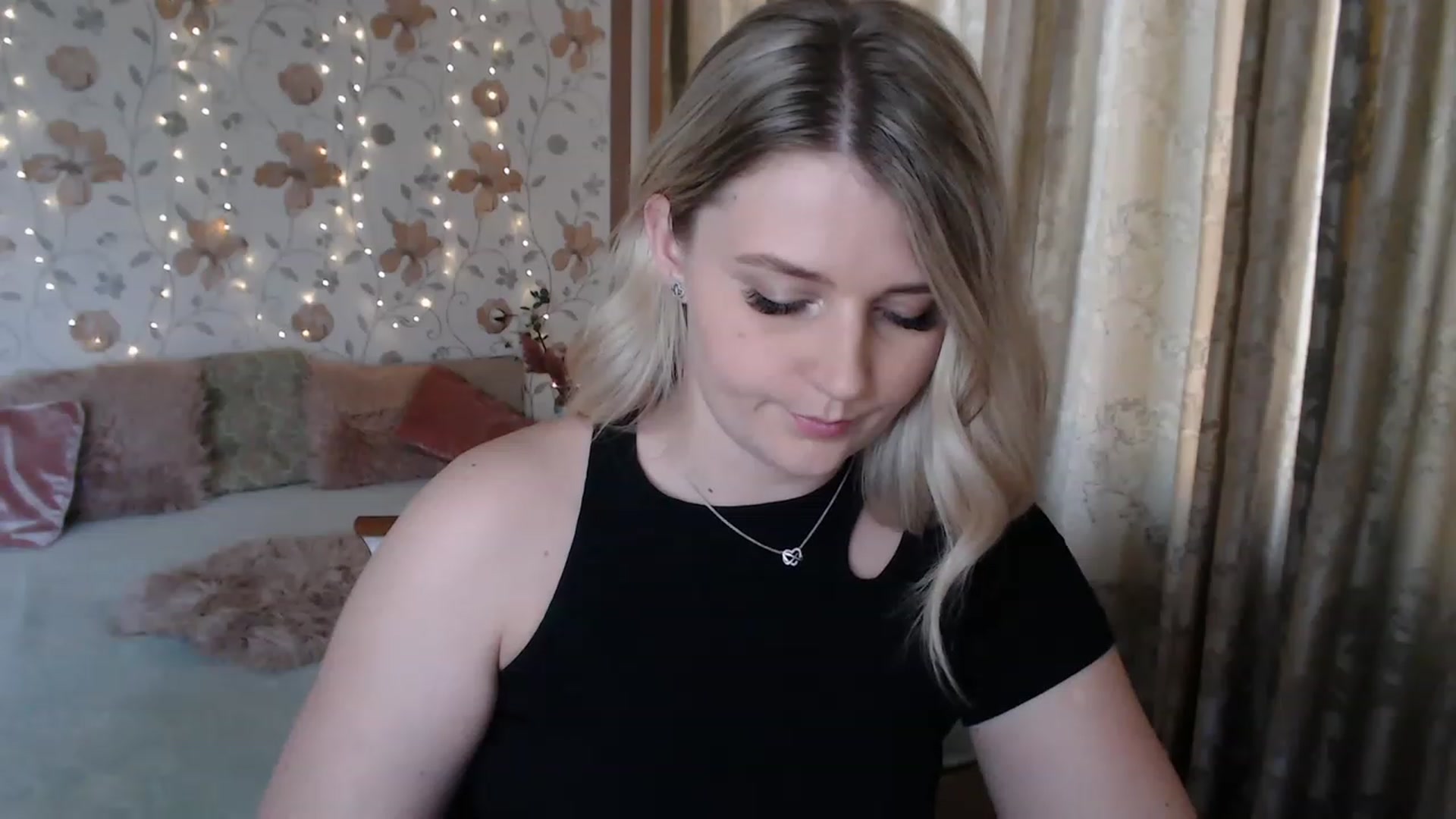Gallery image thumbnail from Nice_Ass007's myfreecams stream on, 07/18/2023, 16:16 image 9 of 20