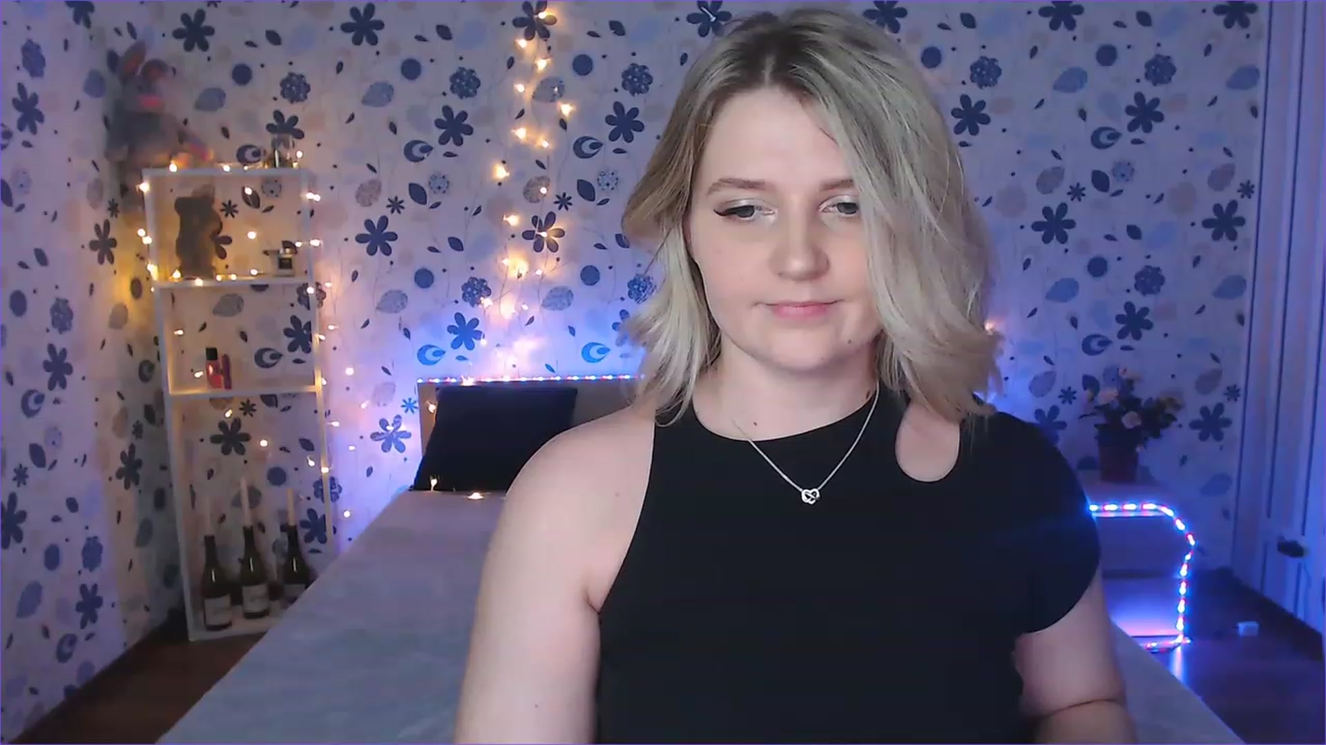 Gallery image thumbnail from Nice_Ass007's myfreecams stream on, 07/18/2023, 19:00 image 18 of 20