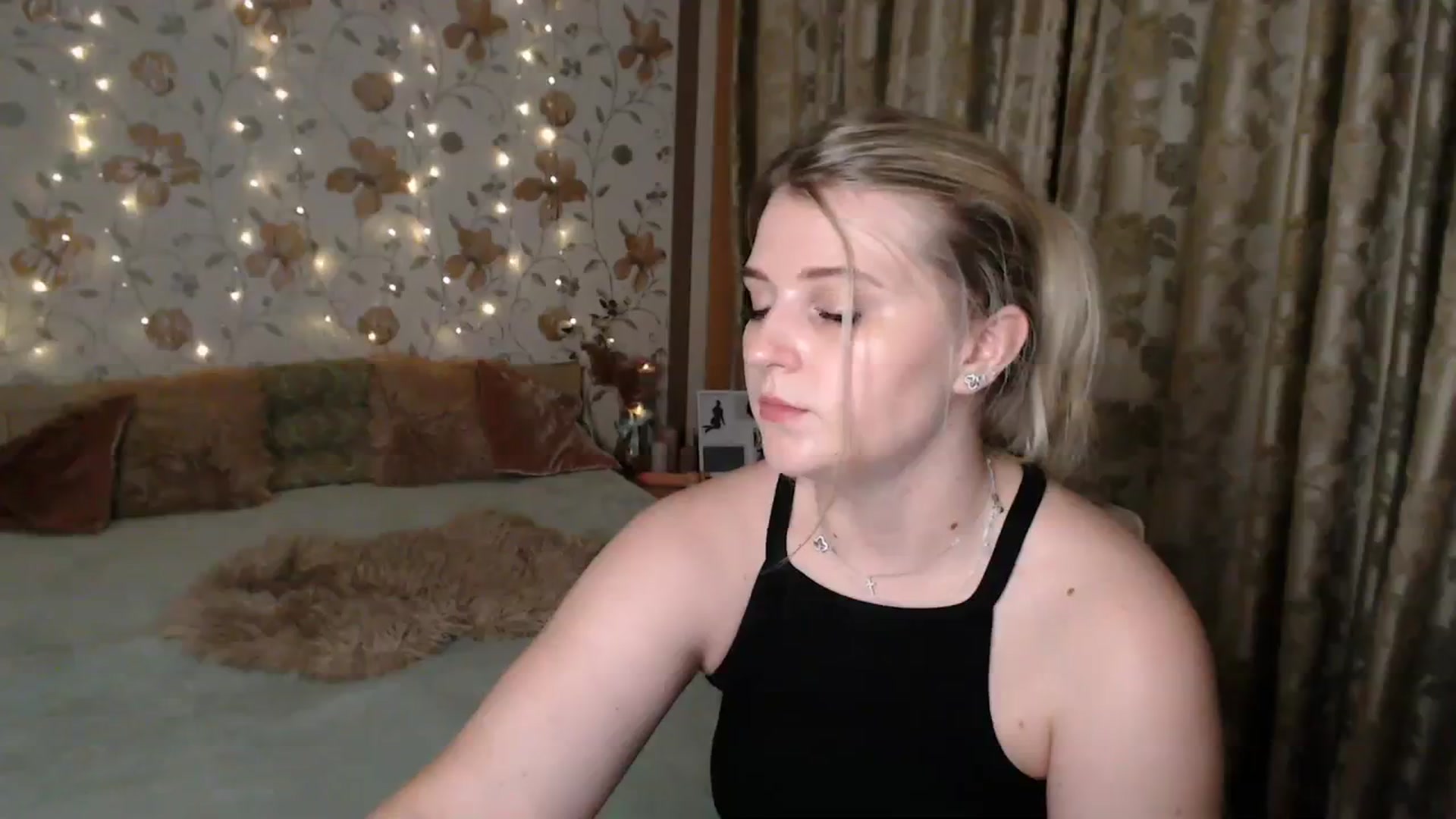 Gallery image thumbnail from Nice_Ass007's myfreecams stream on, 07/25/2023, 23:16 image 5 of 20