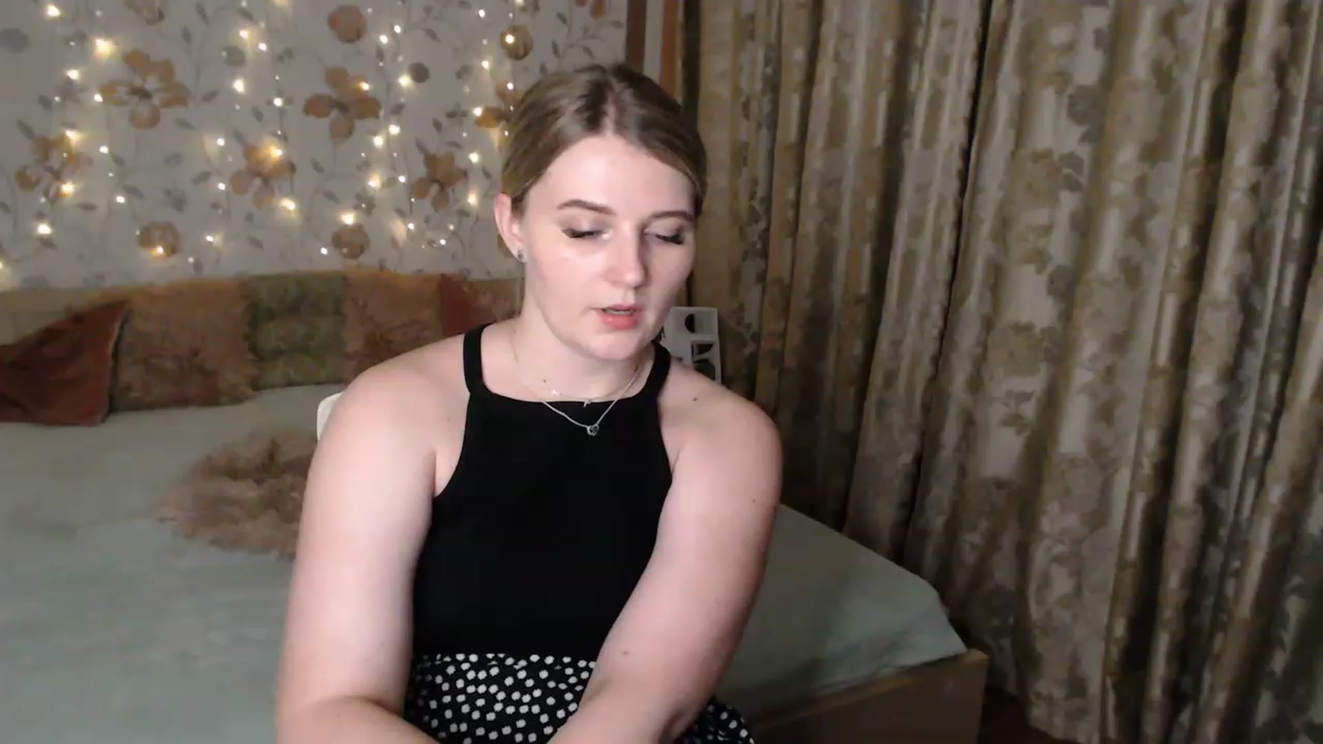 Gallery image thumbnail from Nice_Ass007's myfreecams stream on, 07/26/2023, 24:32 image 17 of 20