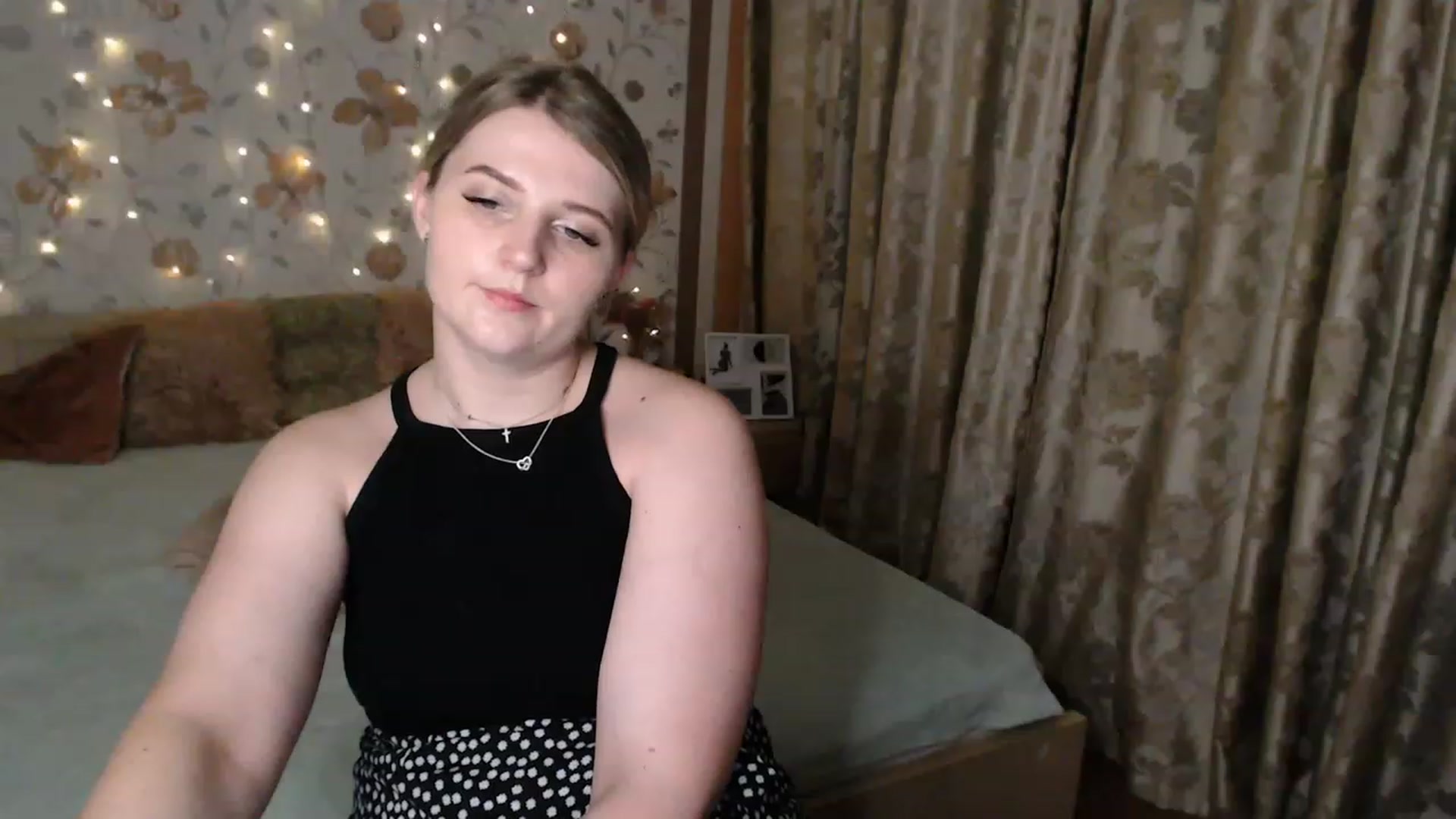 Gallery image thumbnail from Nice_Ass007's myfreecams stream on, 07/26/2023, 24:32 image 15 of 20