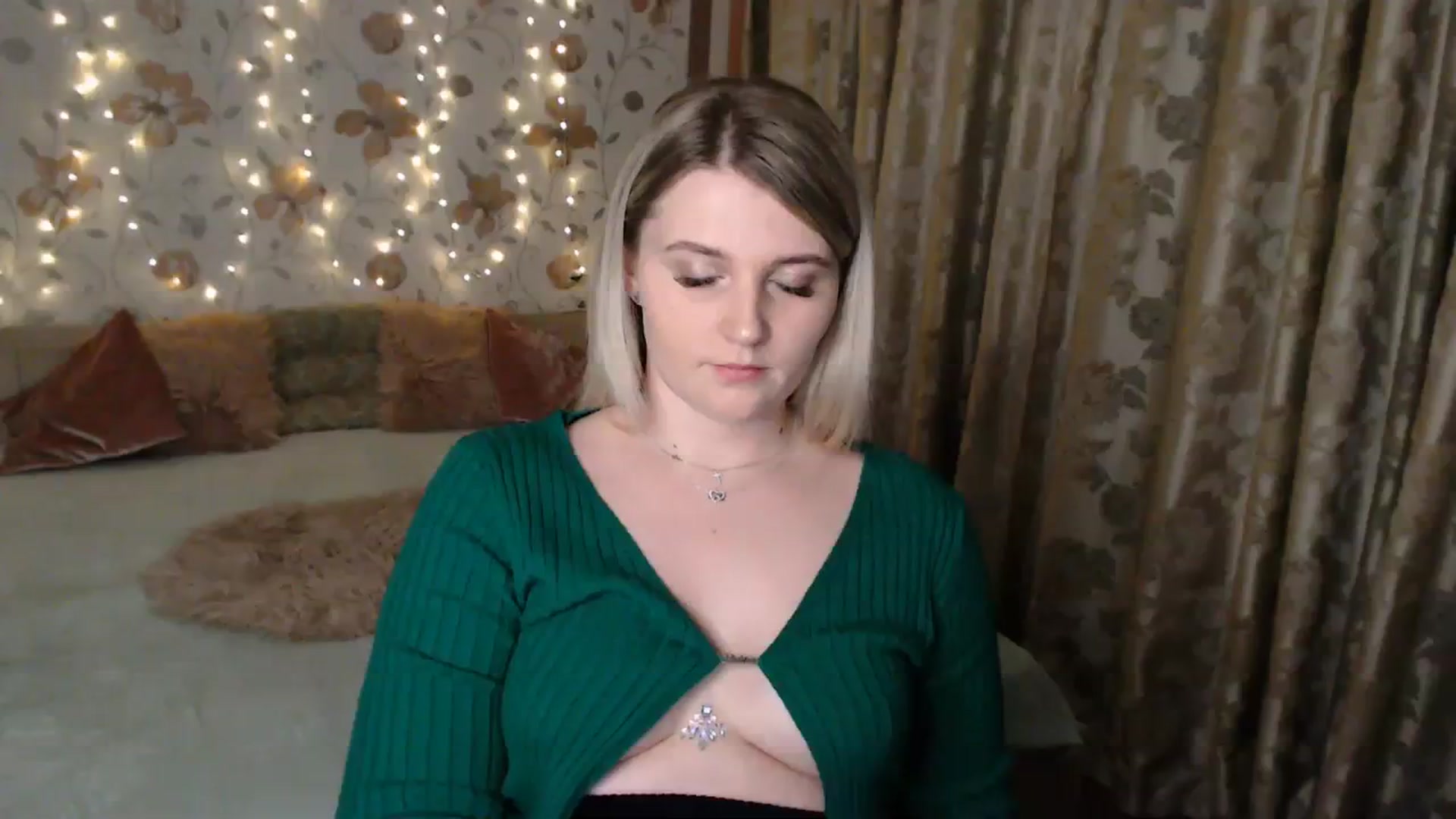 Gallery image thumbnail from Nice_Ass007's myfreecams stream on, 07/28/2023, 23:44 image 16 of 20