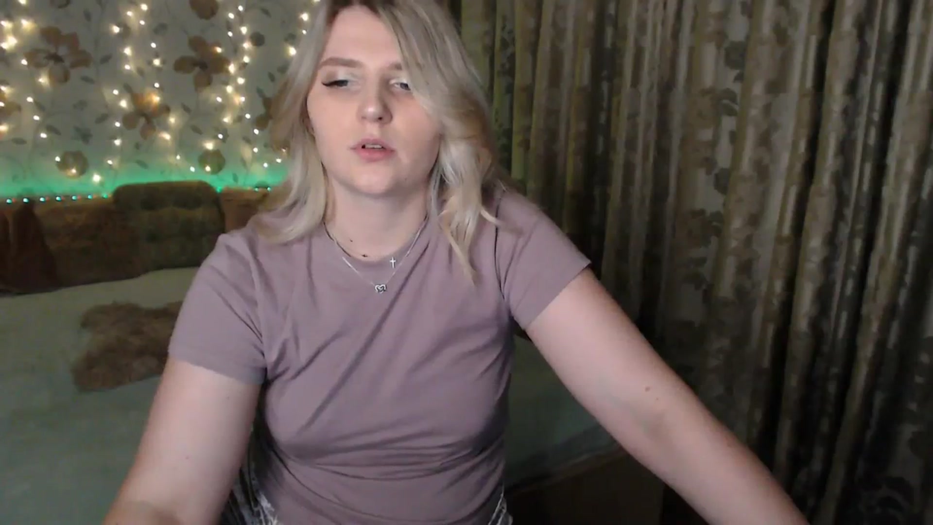 Gallery image thumbnail from Nice_Ass007's myfreecams stream on, 08/03/2023, 23:18 image 9 of 20
