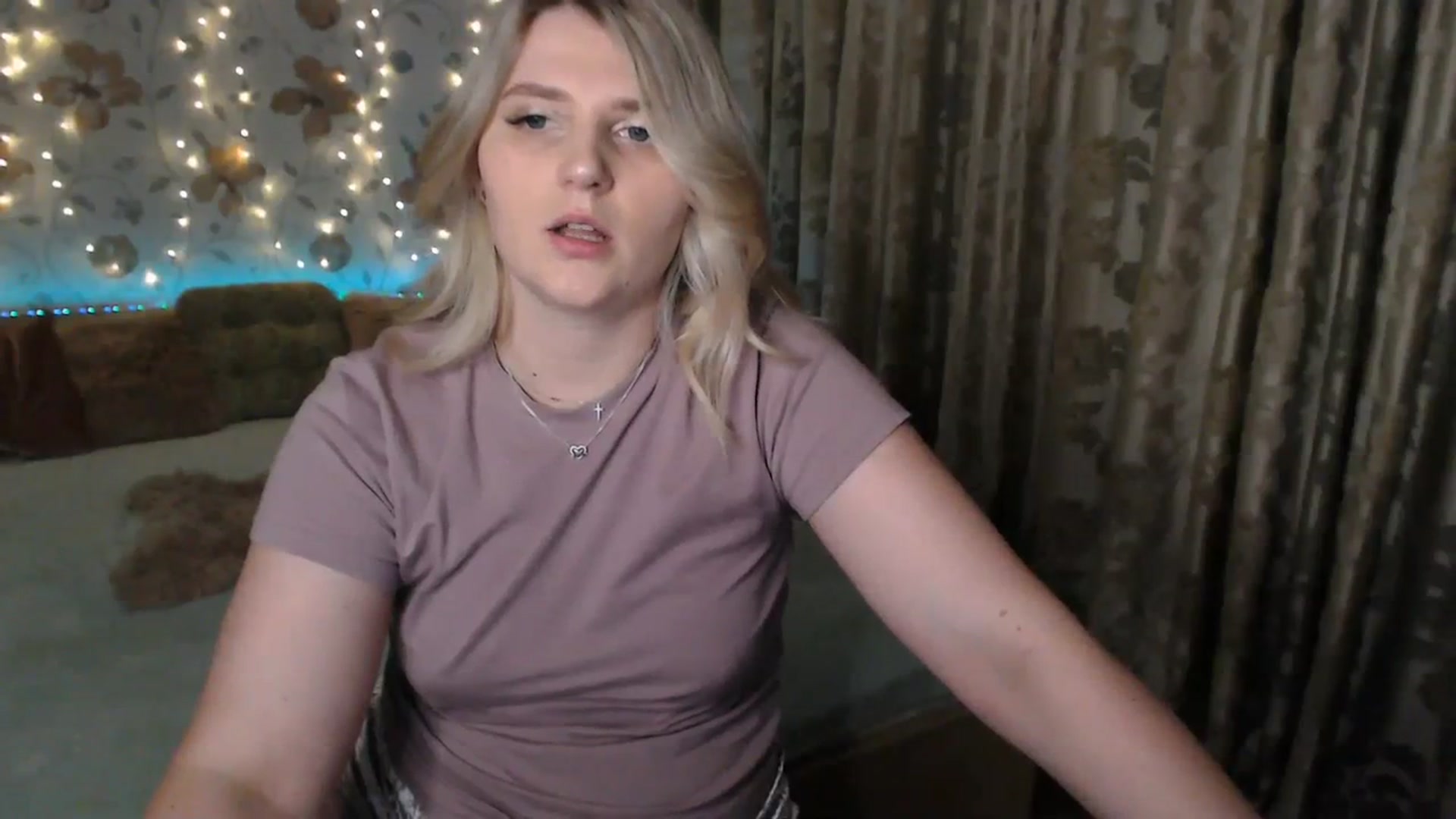 Gallery image thumbnail from Nice_Ass007's myfreecams stream on, 08/03/2023, 23:18 image 8 of 20
