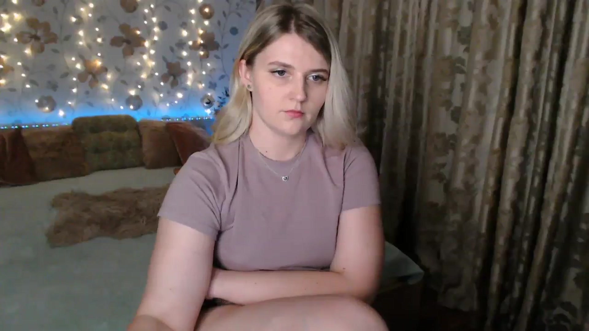 Gallery image thumbnail from Nice_Ass007's myfreecams stream on, 08/04/2023, 24:53 image 17 of 20