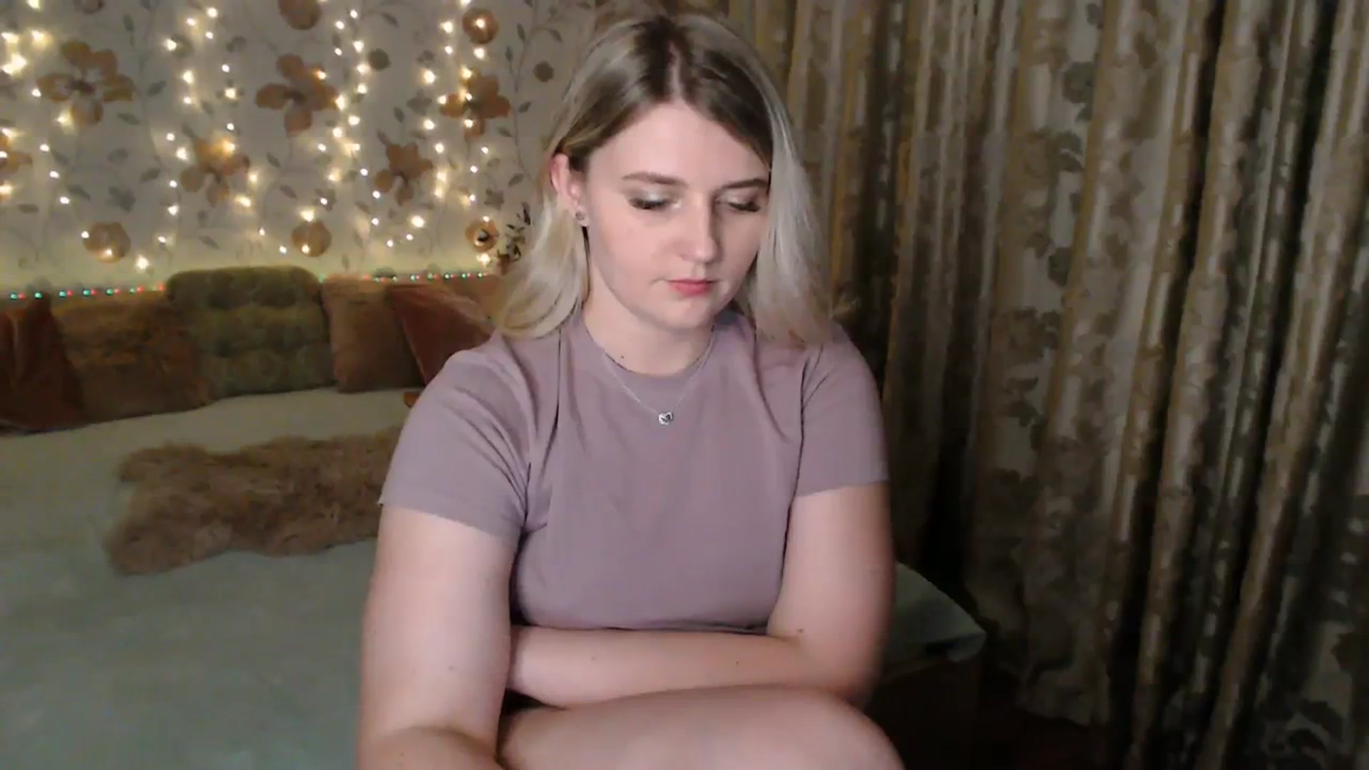 Gallery image thumbnail from Nice_Ass007's myfreecams stream on, 08/04/2023, 24:53 image 16 of 20