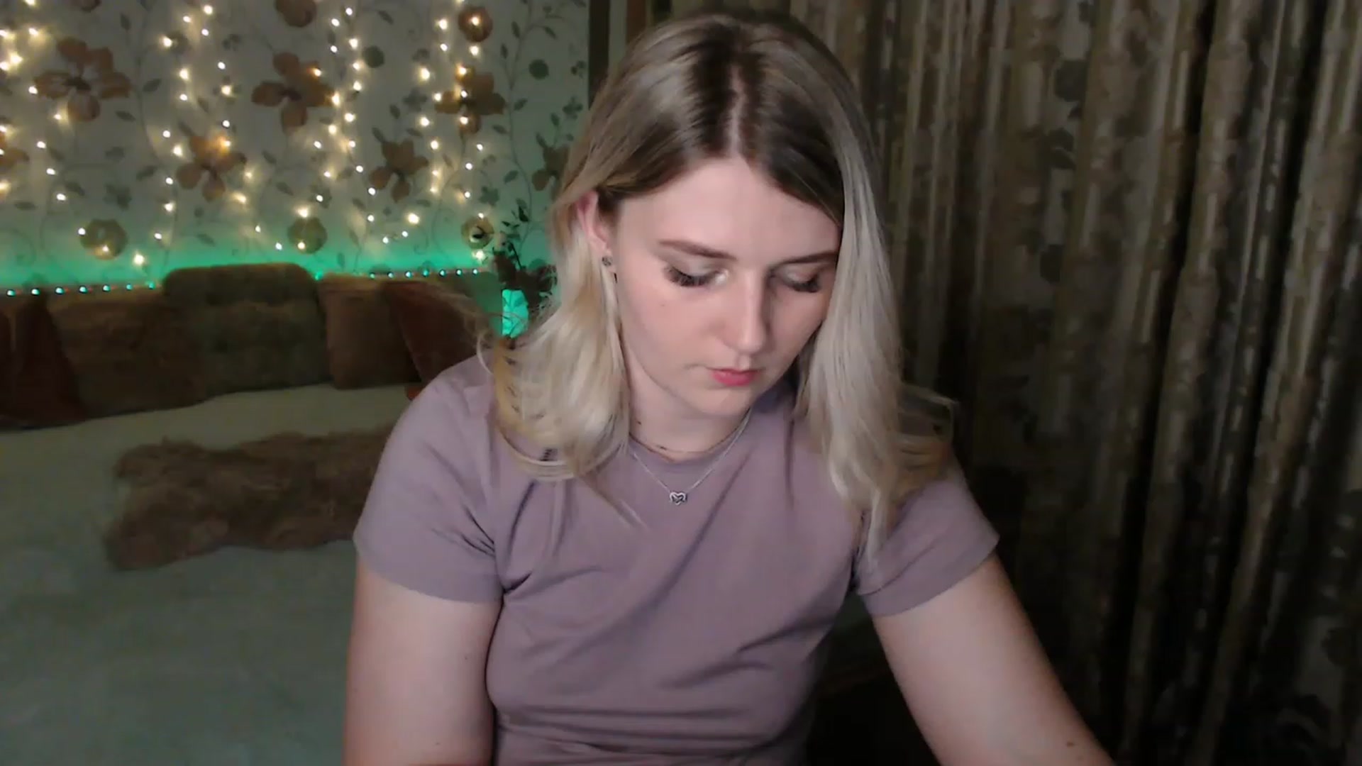 Gallery image thumbnail from Nice_Ass007's myfreecams stream on, 08/04/2023, 02:07 image 9 of 20