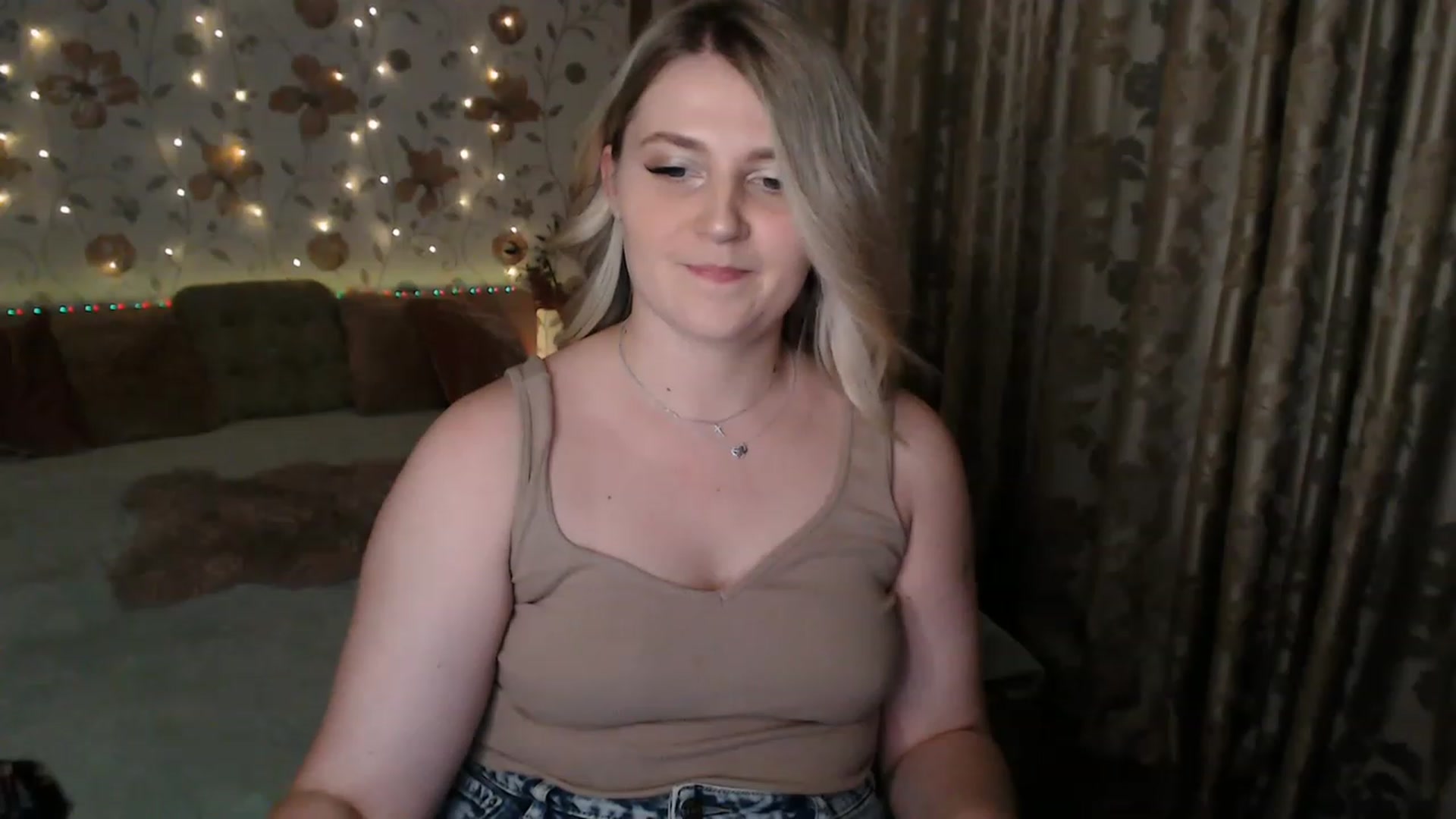Gallery image thumbnail from Nice_Ass007's myfreecams stream on, 08/04/2023, 21:13 image 9 of 20