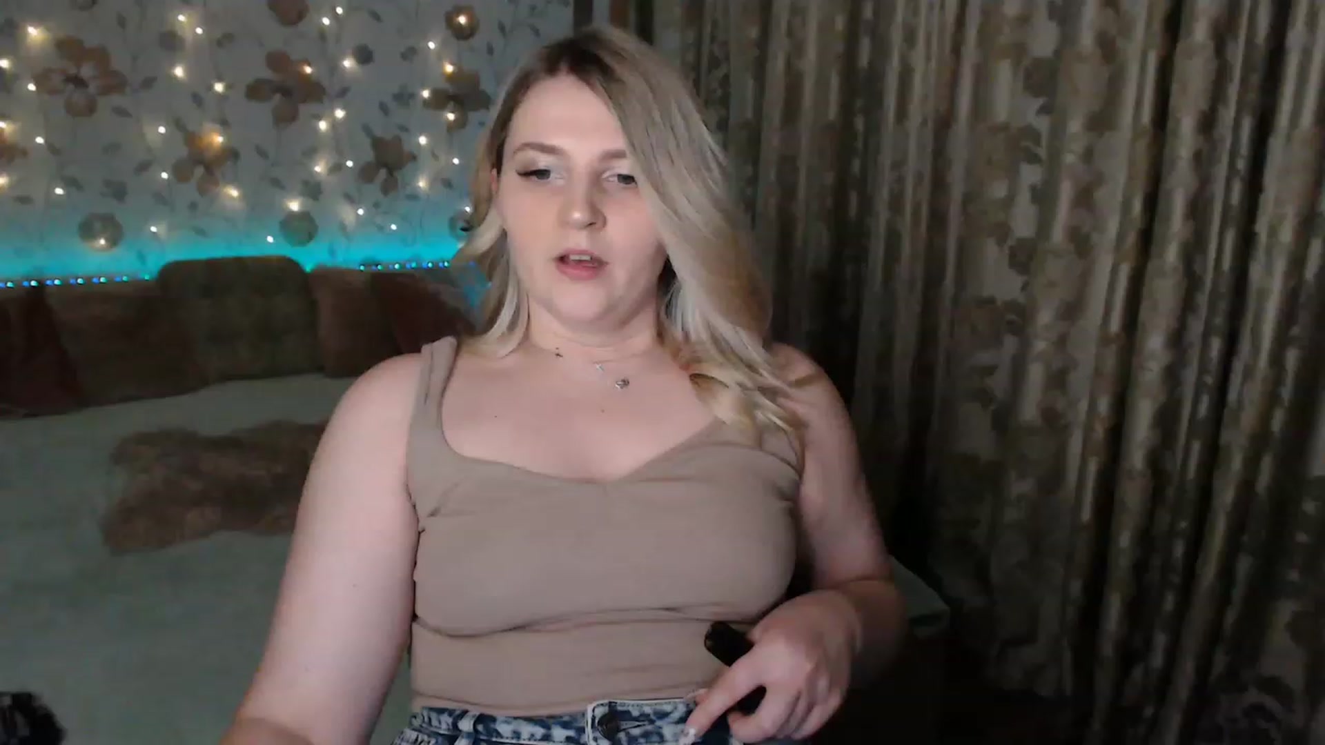 Gallery image thumbnail from Nice_Ass007's myfreecams stream on, 08/04/2023, 21:13 image 15 of 20