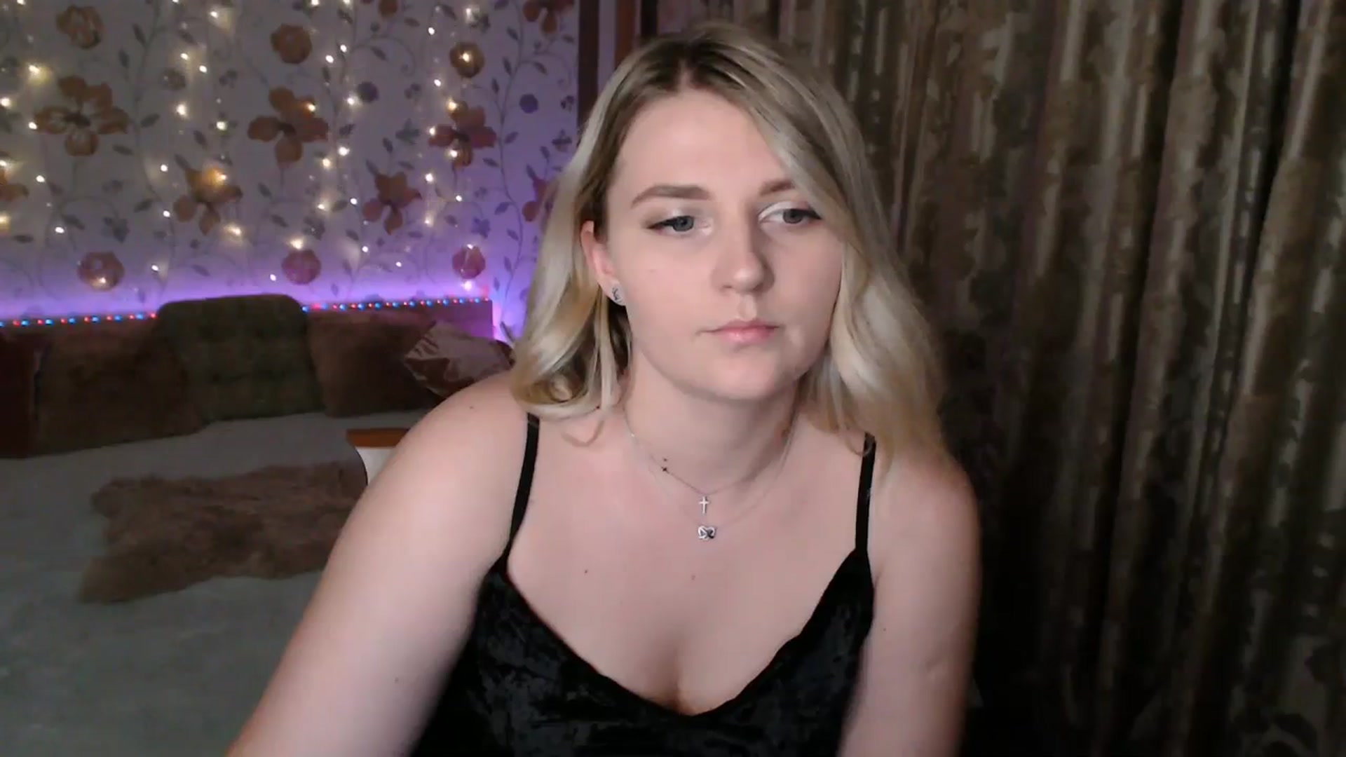 Gallery image thumbnail from Nice_Ass007's myfreecams stream on, 08/08/2023, 21:03 image 6 of 20