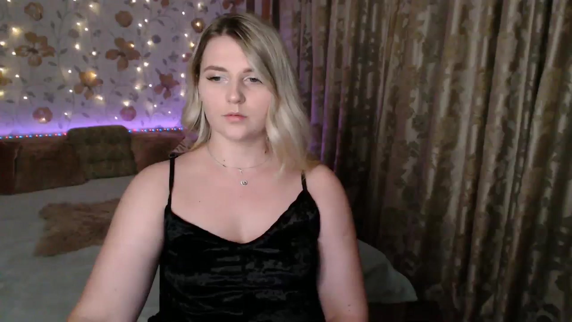 Gallery image thumbnail from Nice_Ass007's myfreecams stream on, 08/08/2023, 21:03 image 15 of 20