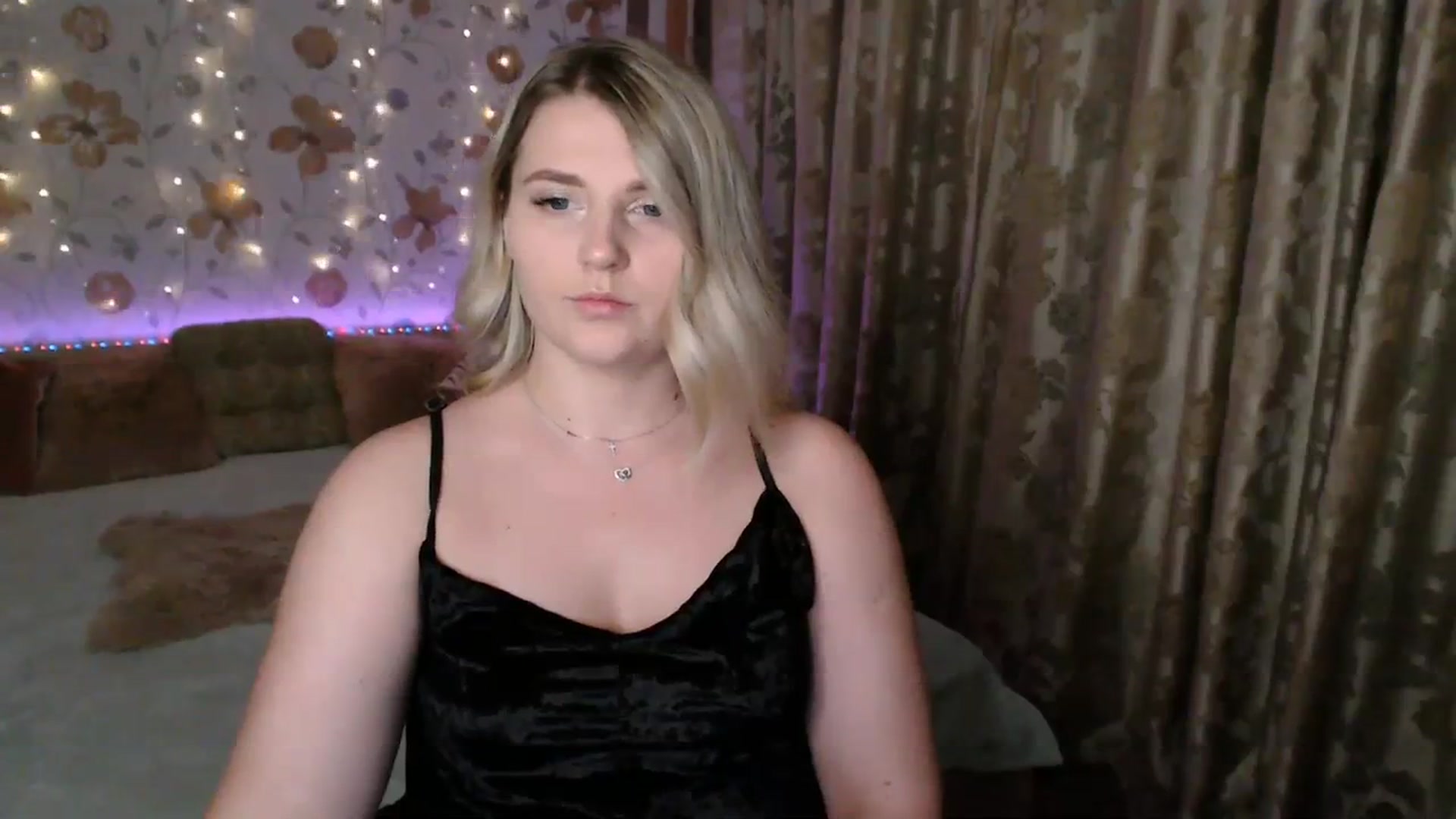 Gallery image thumbnail from Nice_Ass007's myfreecams stream on, 08/08/2023, 21:03 image 16 of 20