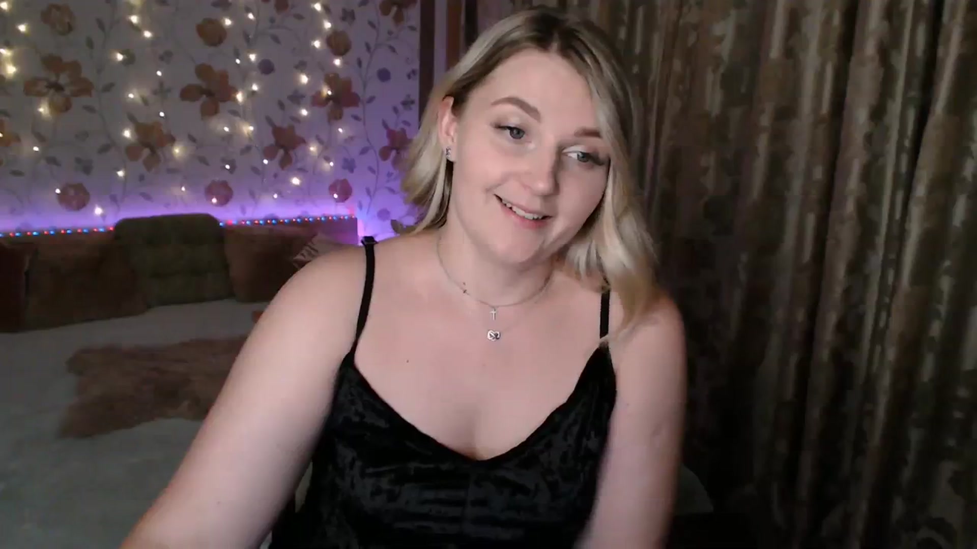 Gallery image thumbnail from Nice_Ass007's myfreecams stream on, 08/08/2023, 21:03 image 4 of 20