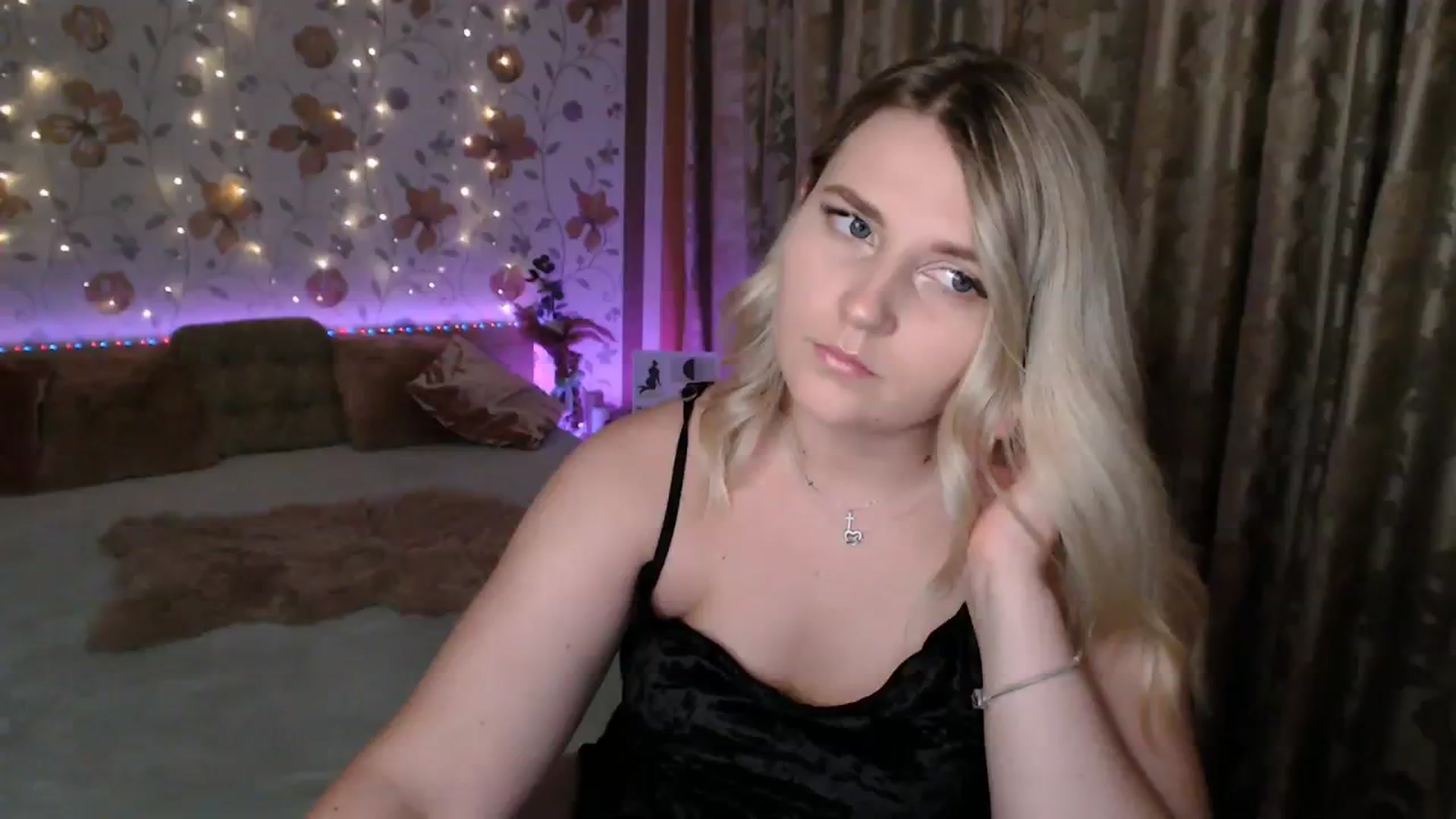Gallery image thumbnail from Nice_Ass007's myfreecams stream on, 08/08/2023, 22:43 image 17 of 20