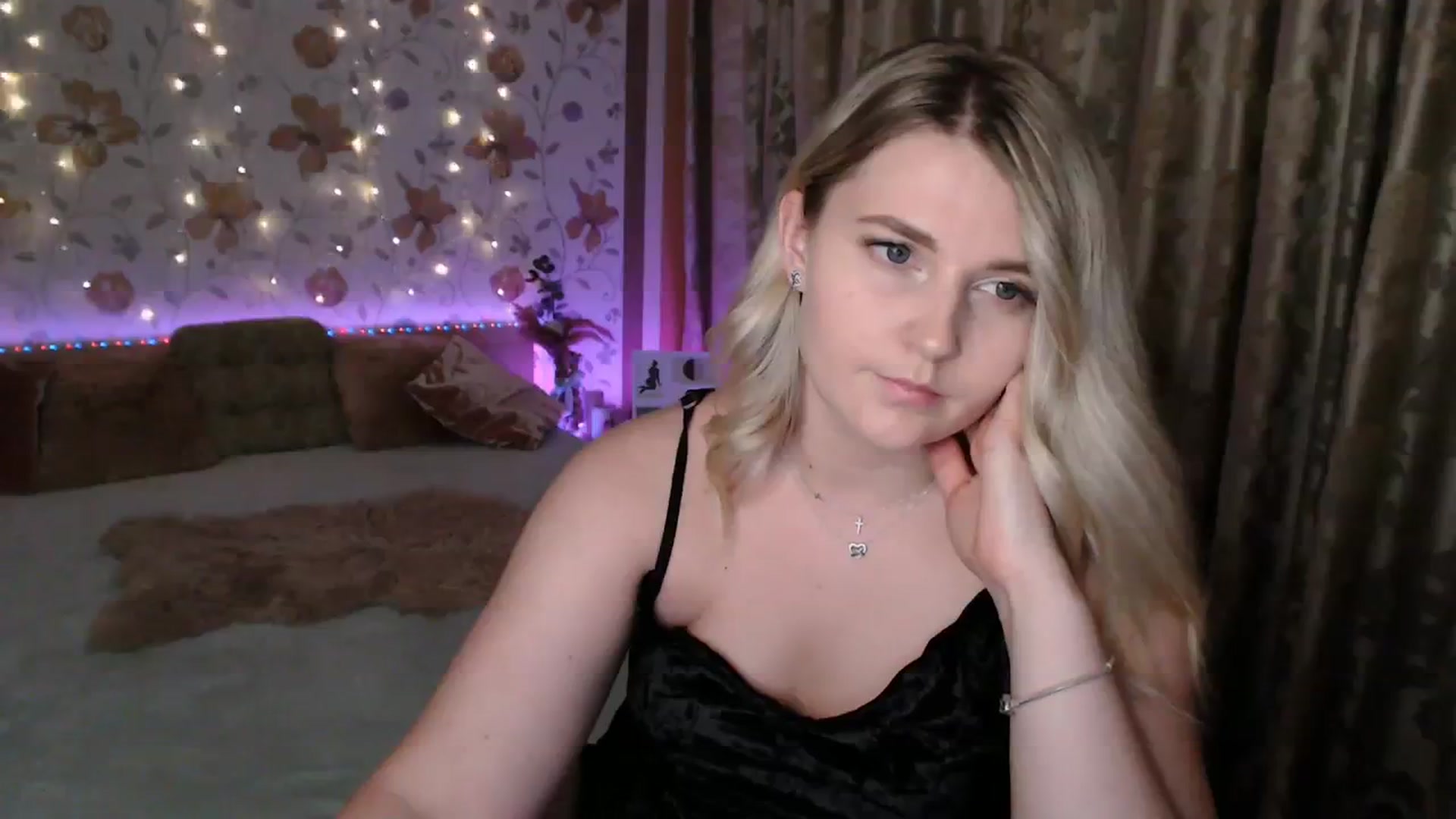 Gallery image thumbnail from Nice_Ass007's myfreecams stream on, 08/08/2023, 22:43 image 18 of 20