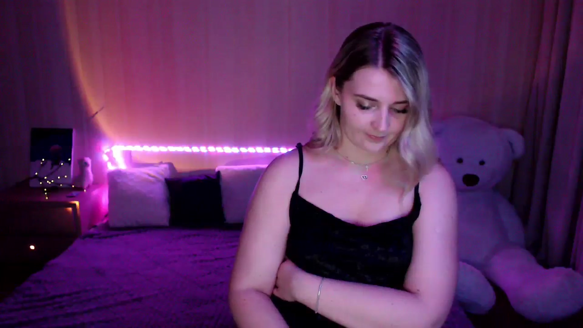 Gallery image thumbnail from Nice_Ass007's myfreecams stream on, 08/09/2023, 02:07 image 15 of 20