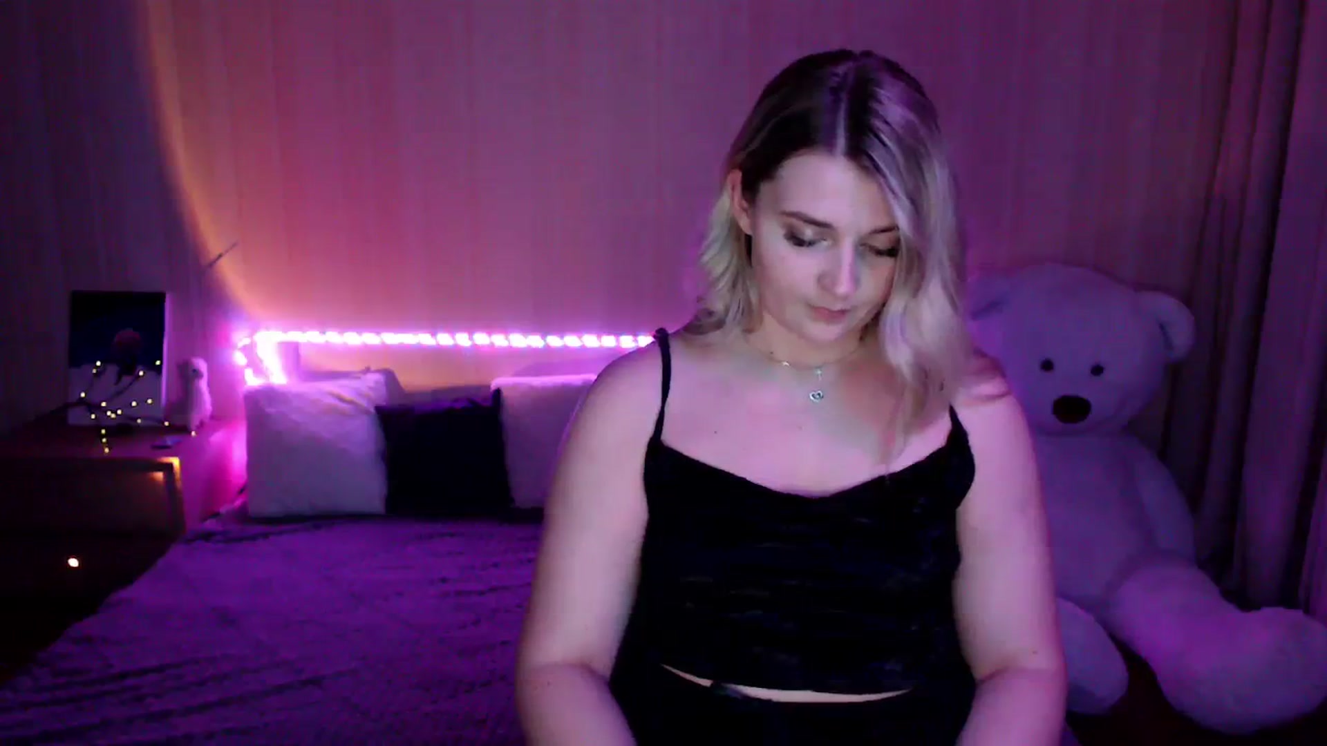 Gallery image thumbnail from Nice_Ass007's myfreecams stream on, 08/09/2023, 02:07 image 14 of 20