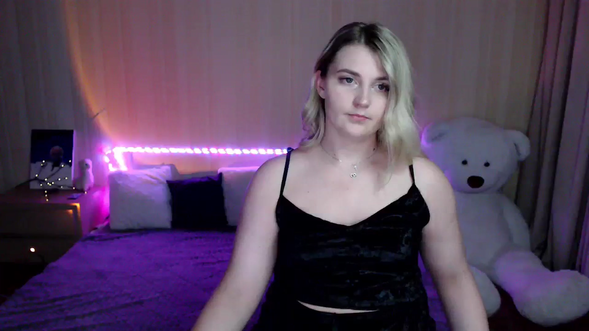 Gallery image thumbnail from Nice_Ass007's myfreecams stream on, 08/09/2023, 02:07 image 17 of 20