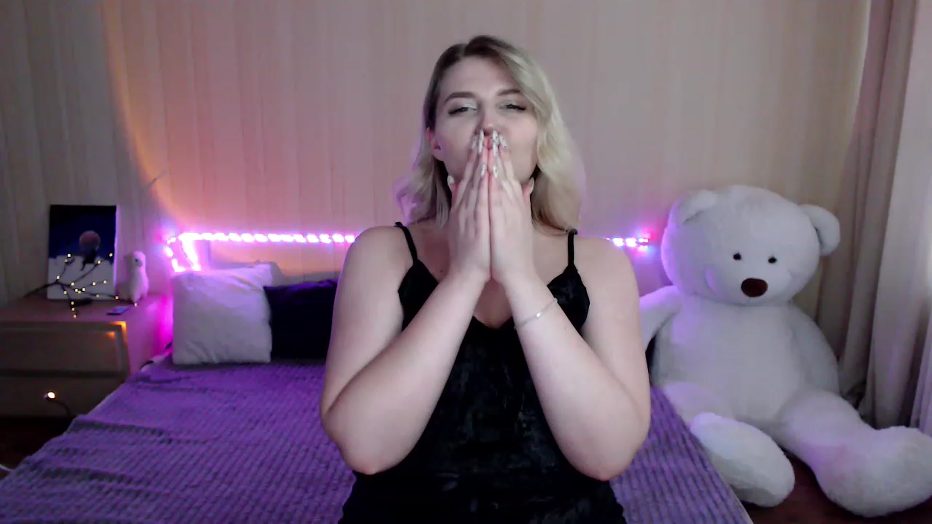 Gallery image thumbnail from Nice_Ass007's myfreecams stream on, 08/09/2023, 04:59 image 7 of 20