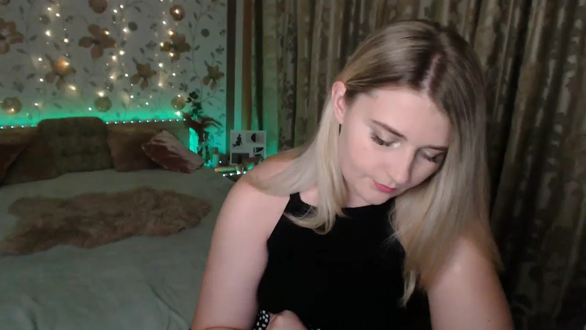 Gallery image thumbnail from Nice_Ass007's myfreecams stream on, 08/10/2023, 21:12 image 6 of 20