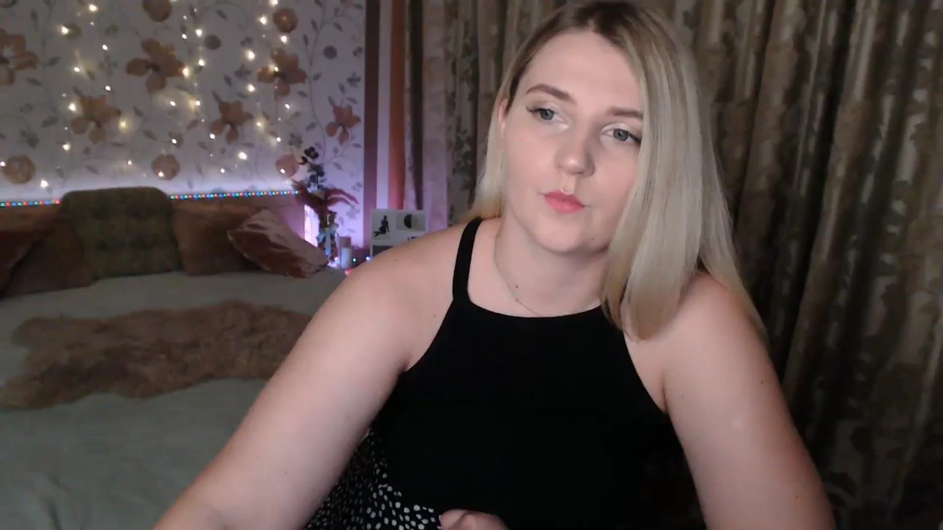 Gallery image thumbnail from Nice_Ass007's myfreecams stream on, 08/10/2023, 21:12 image 9 of 20
