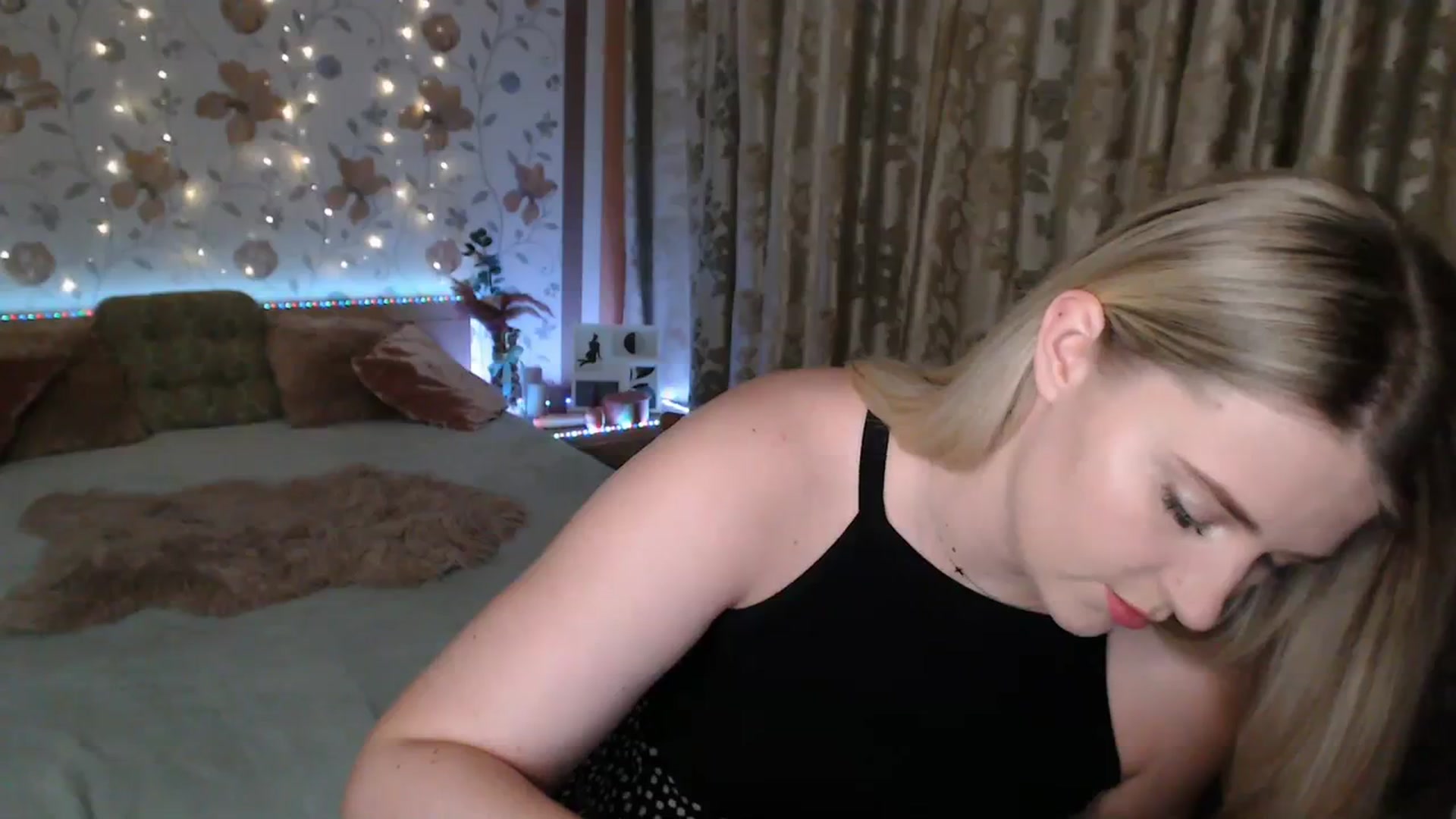 Gallery image thumbnail from Nice_Ass007's myfreecams stream on, 08/10/2023, 21:12 image 5 of 20