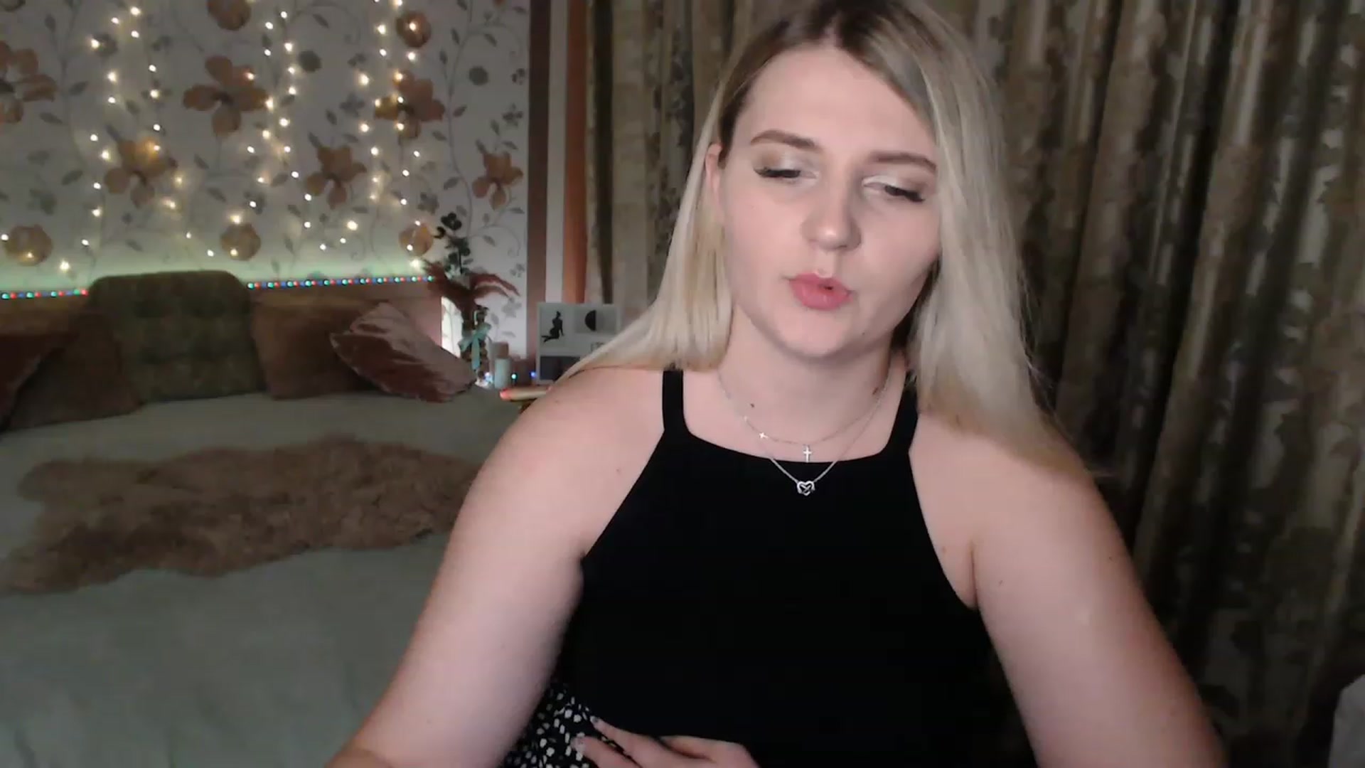 Gallery image thumbnail from Nice_Ass007's myfreecams stream on, 08/10/2023, 21:46 image 13 of 20
