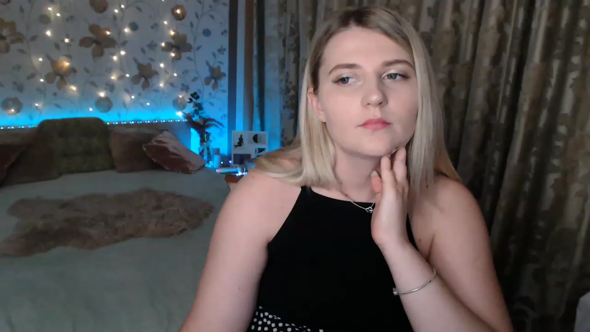 Gallery image thumbnail from Nice_Ass007's myfreecams stream on, 08/10/2023, 21:46 image 17 of 20