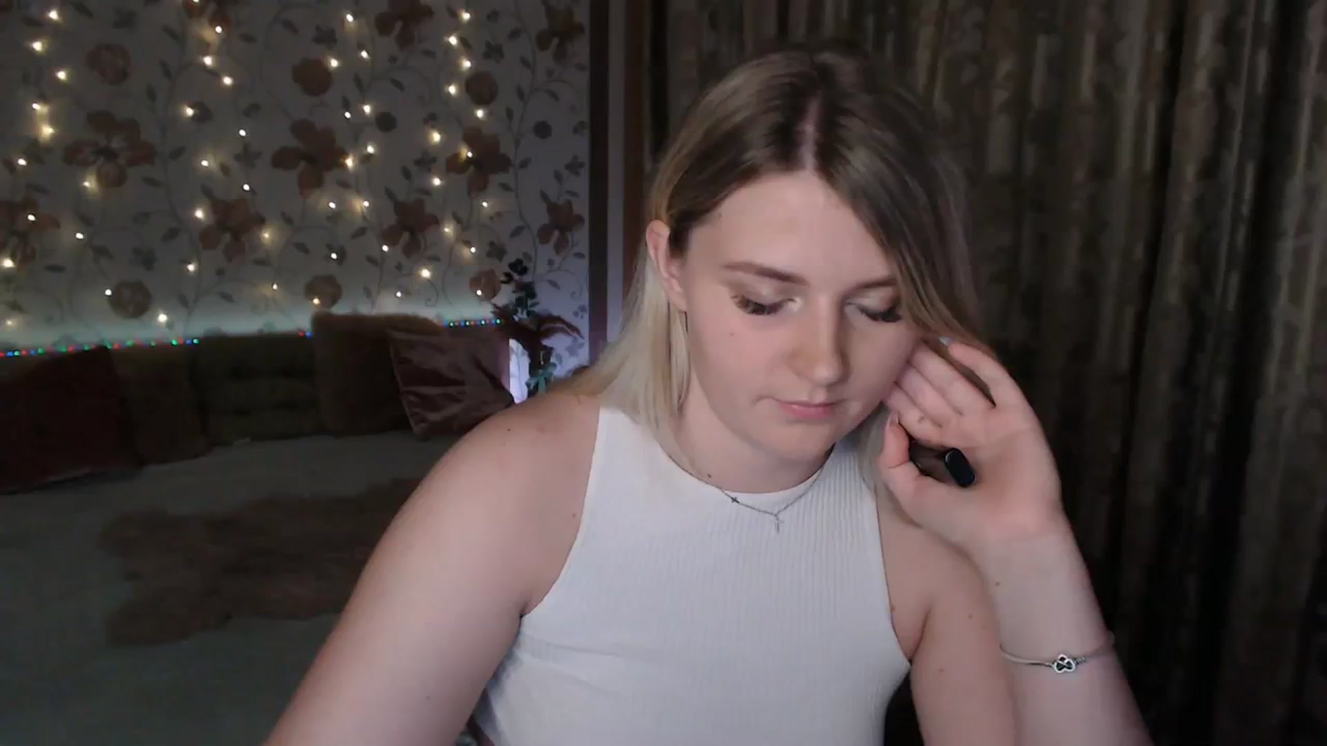 Gallery image thumbnail from Nice_Ass007's myfreecams stream on, 08/12/2023, 20:07 image 14 of 20