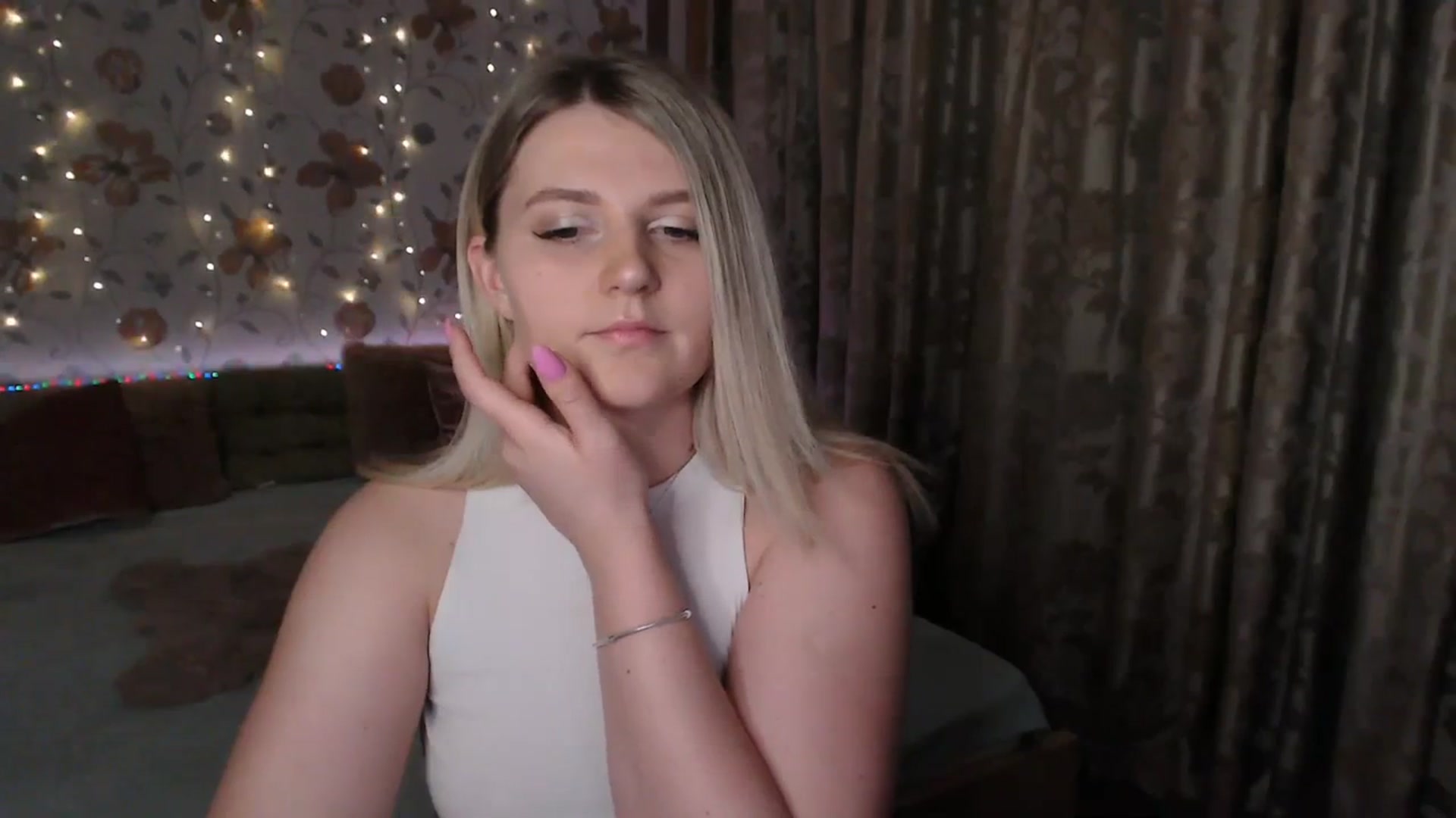Gallery image thumbnail from Nice_Ass007's myfreecams stream on, 08/12/2023, 20:07 image 16 of 20