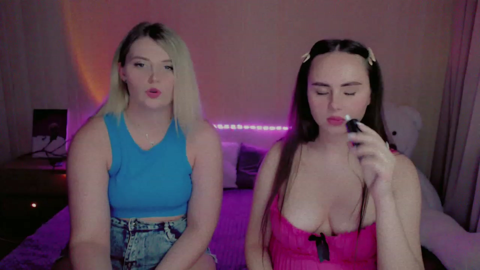 Gallery image thumbnail from Nice_Ass007's myfreecams stream on, 08/13/2023, 03:00 image 17 of 20