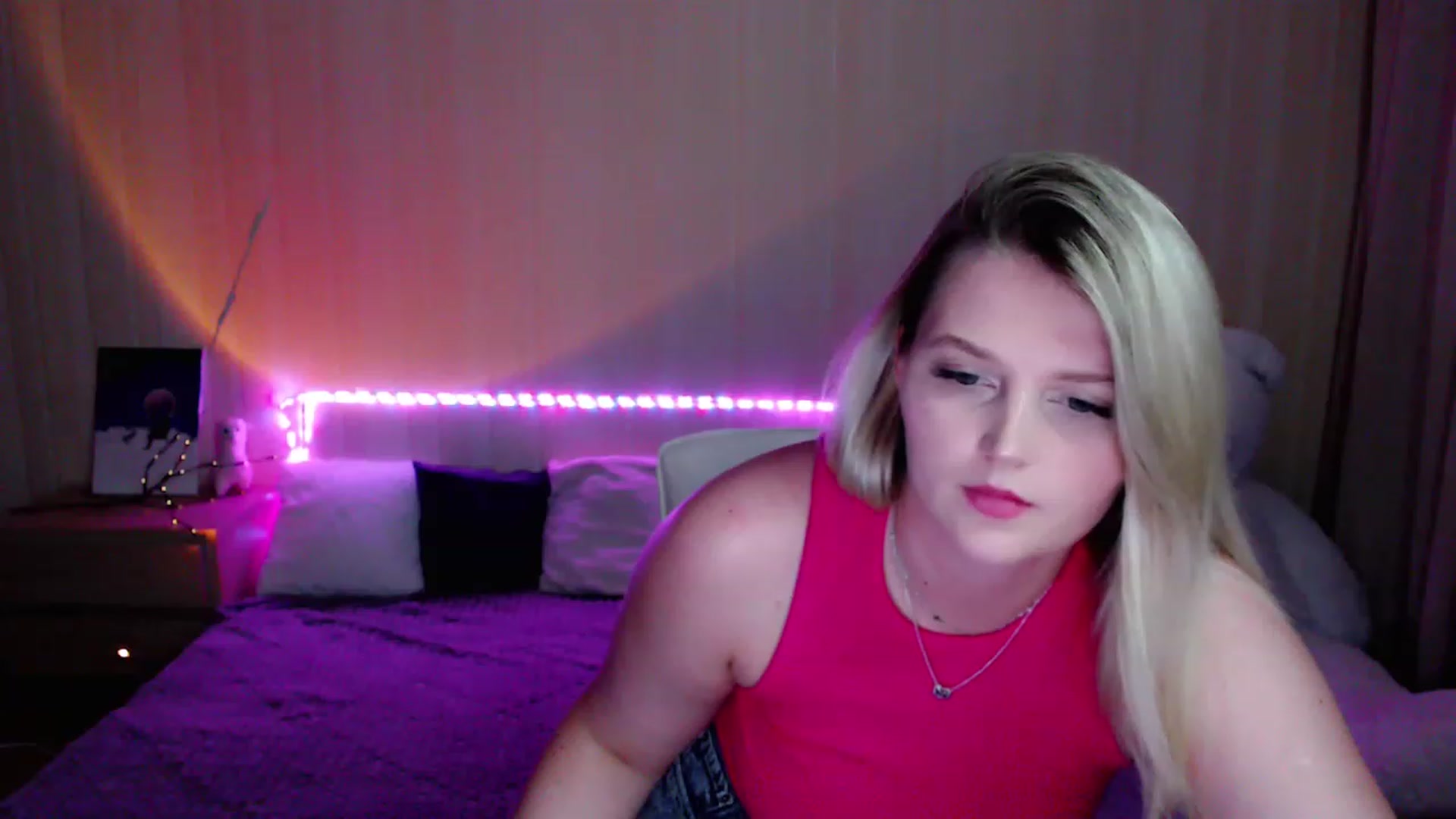 Gallery image thumbnail from Nice_Ass007's myfreecams stream on, 08/16/2023, 20:16 image 5 of 20