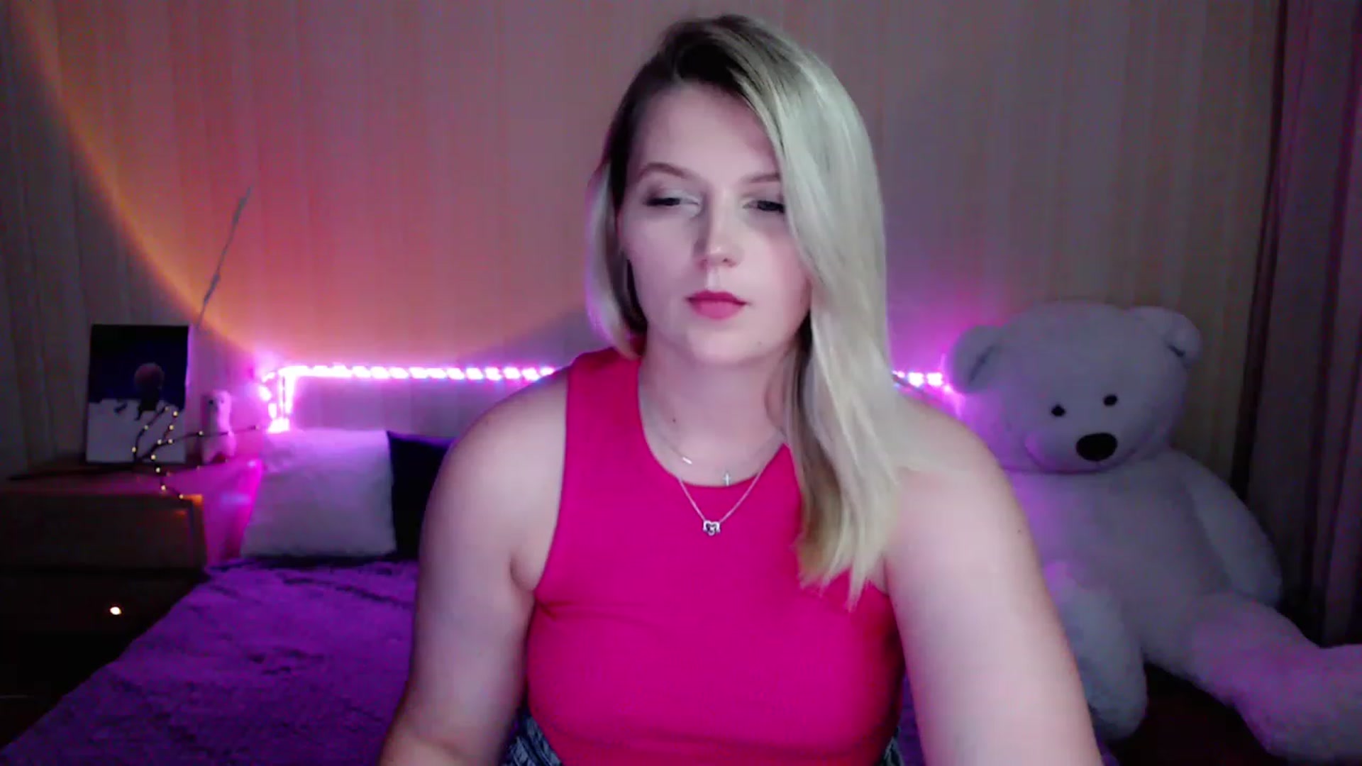 Gallery image thumbnail from Nice_Ass007's myfreecams stream on, 08/16/2023, 20:16 image 16 of 20